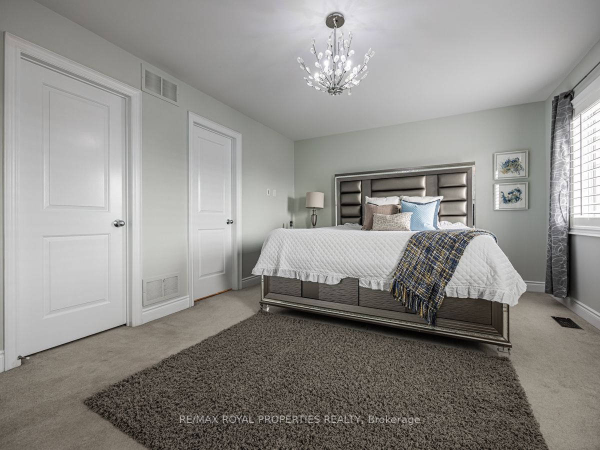 102 Sumersford Drive