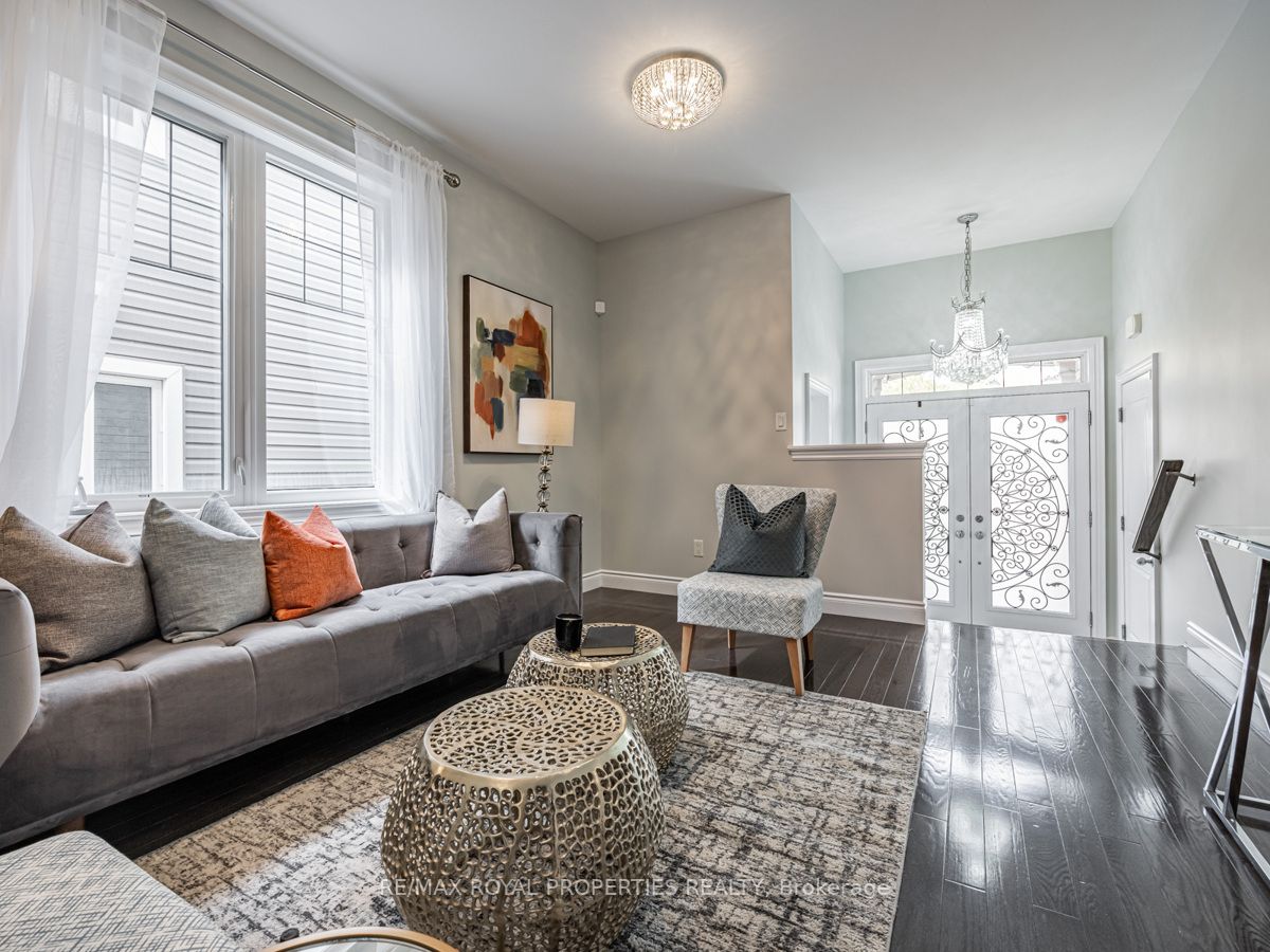 102 Sumersford Drive