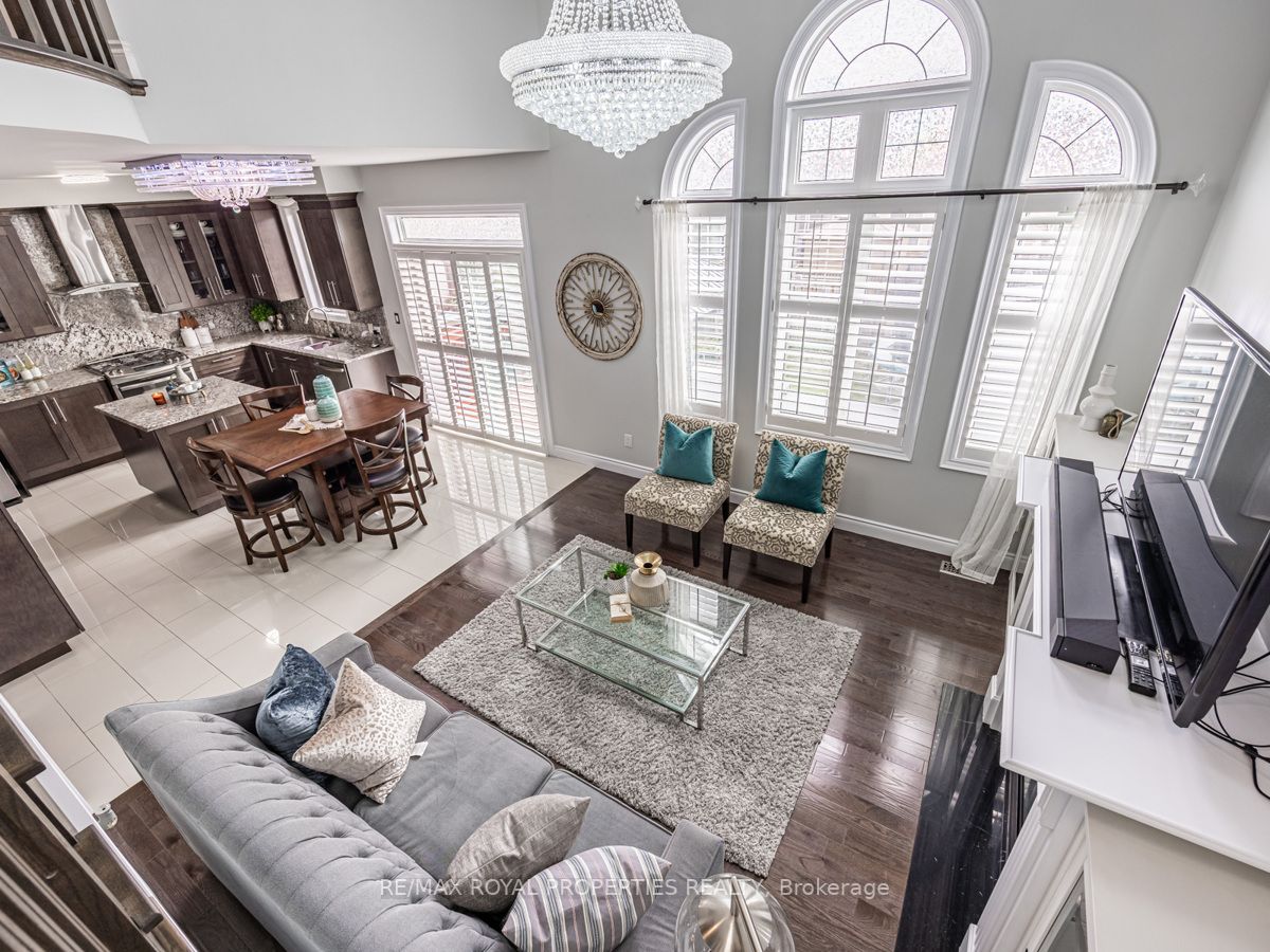 102 Sumersford Drive