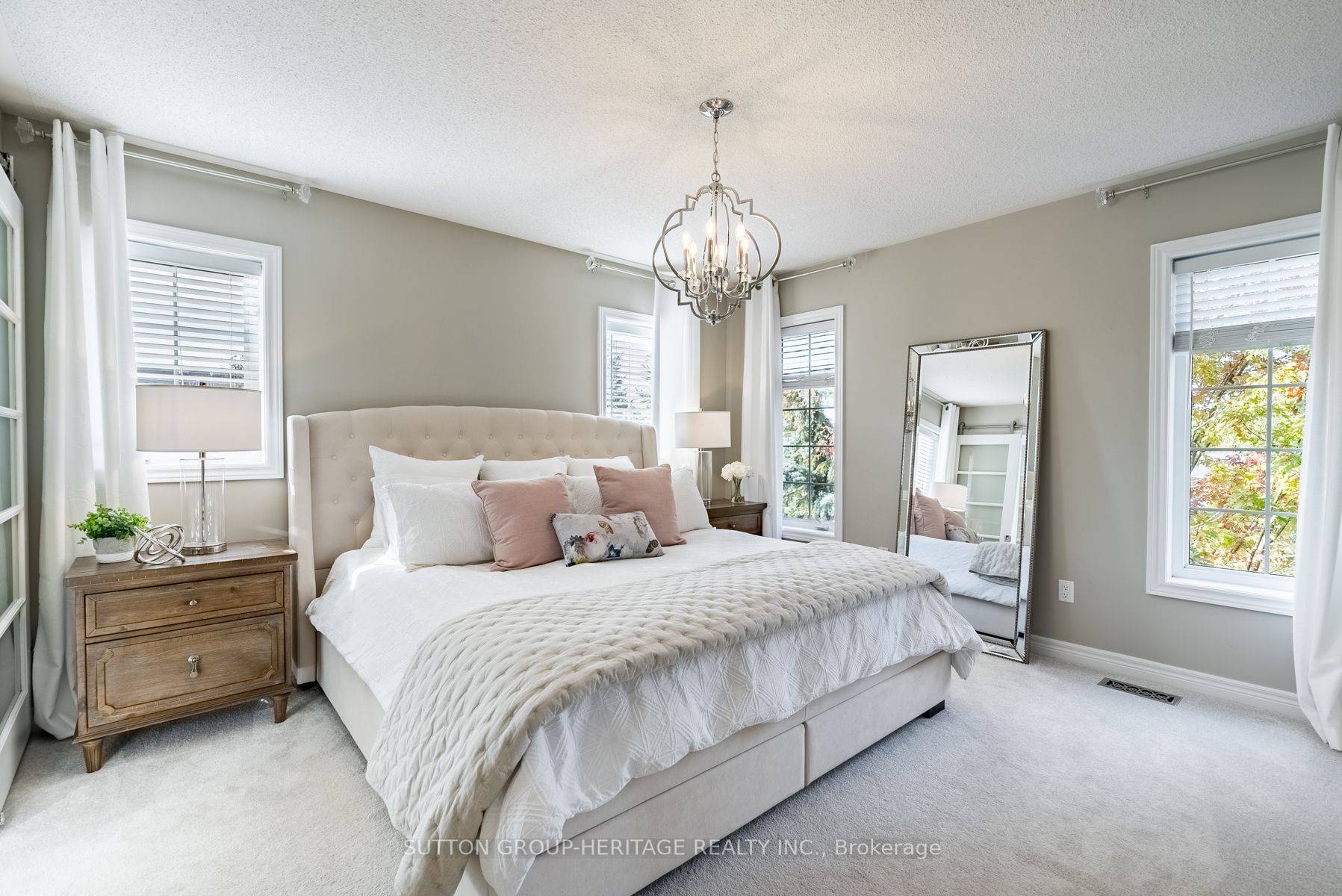 37 Kenilworth Cres