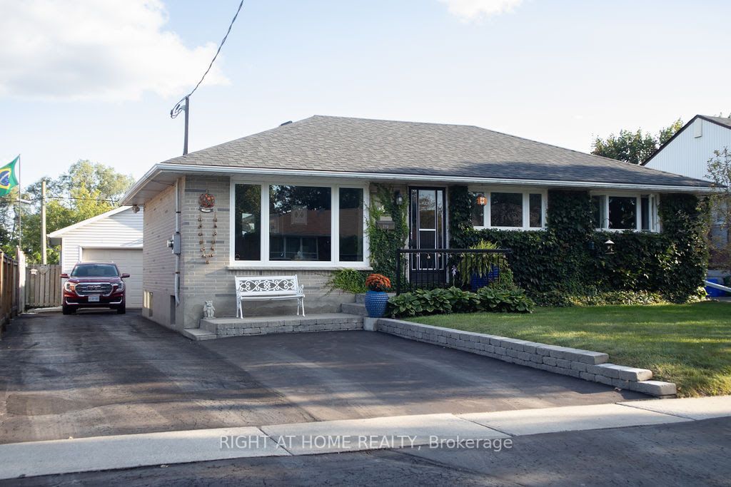 373 Welland Ave