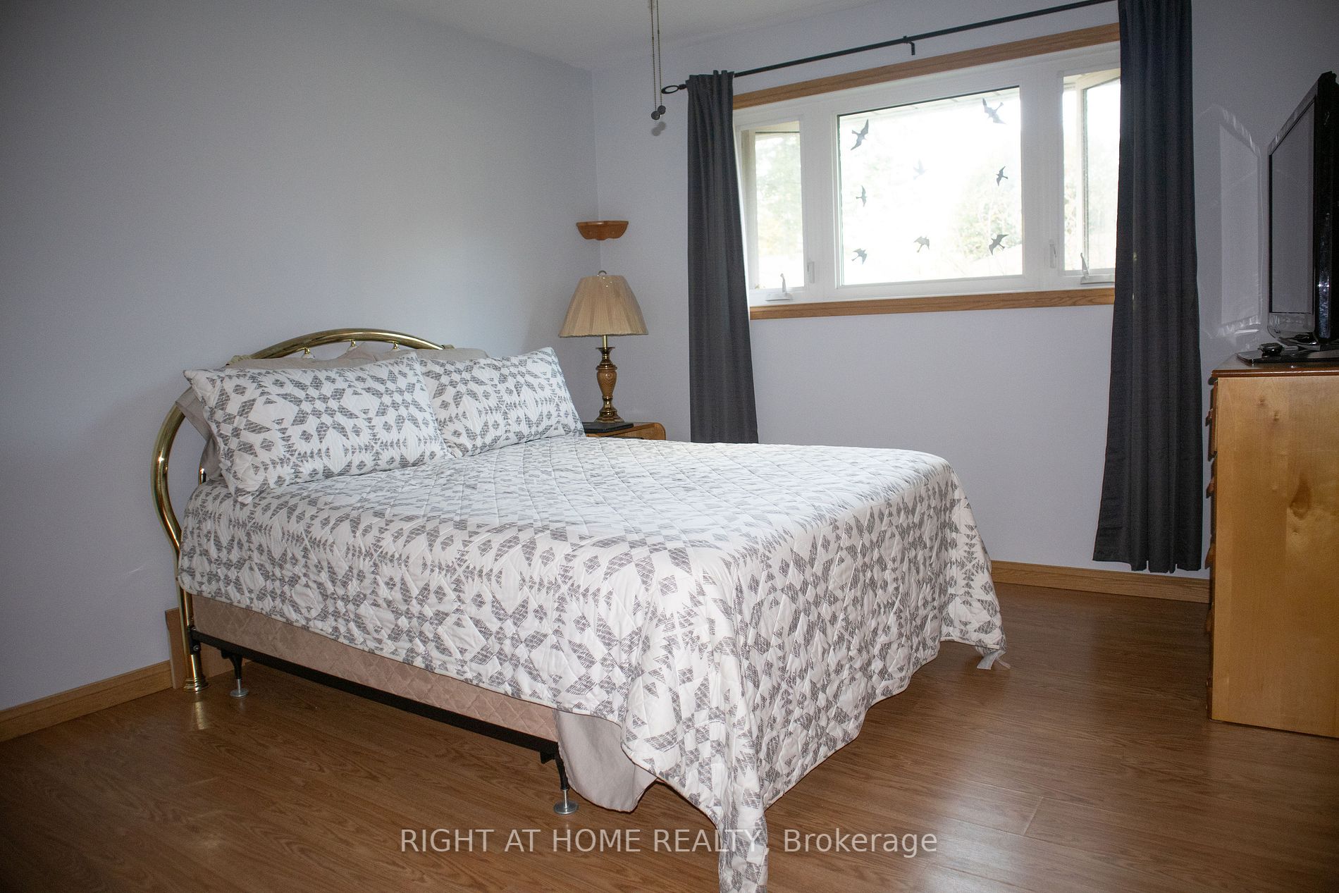 373 Welland Ave
