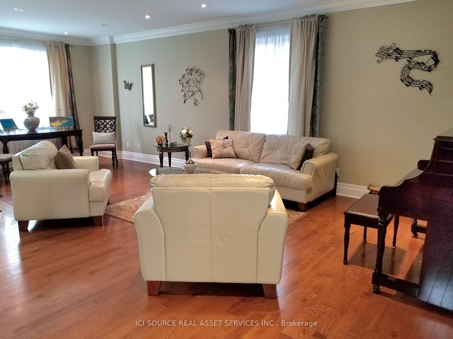 374 Beechgrove Dr