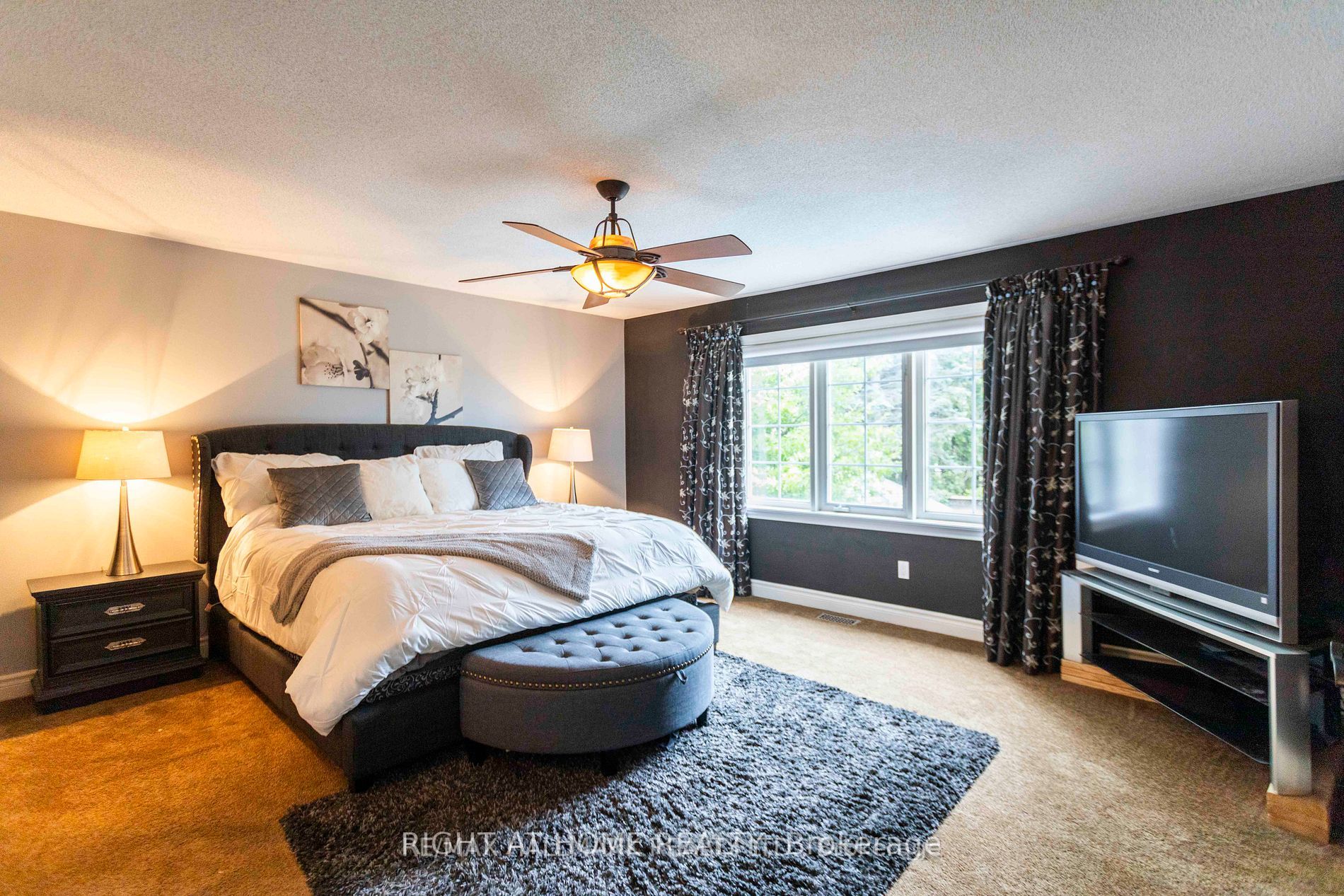 27 Lennon Crt