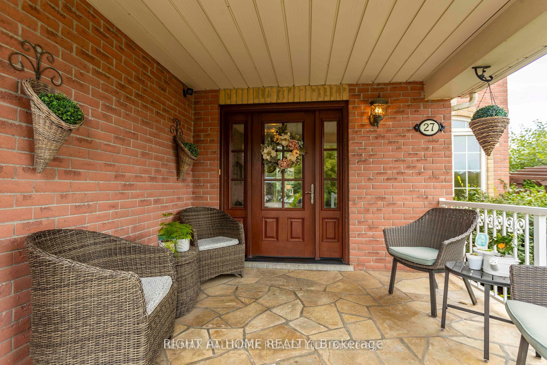 27 Lennon Crt