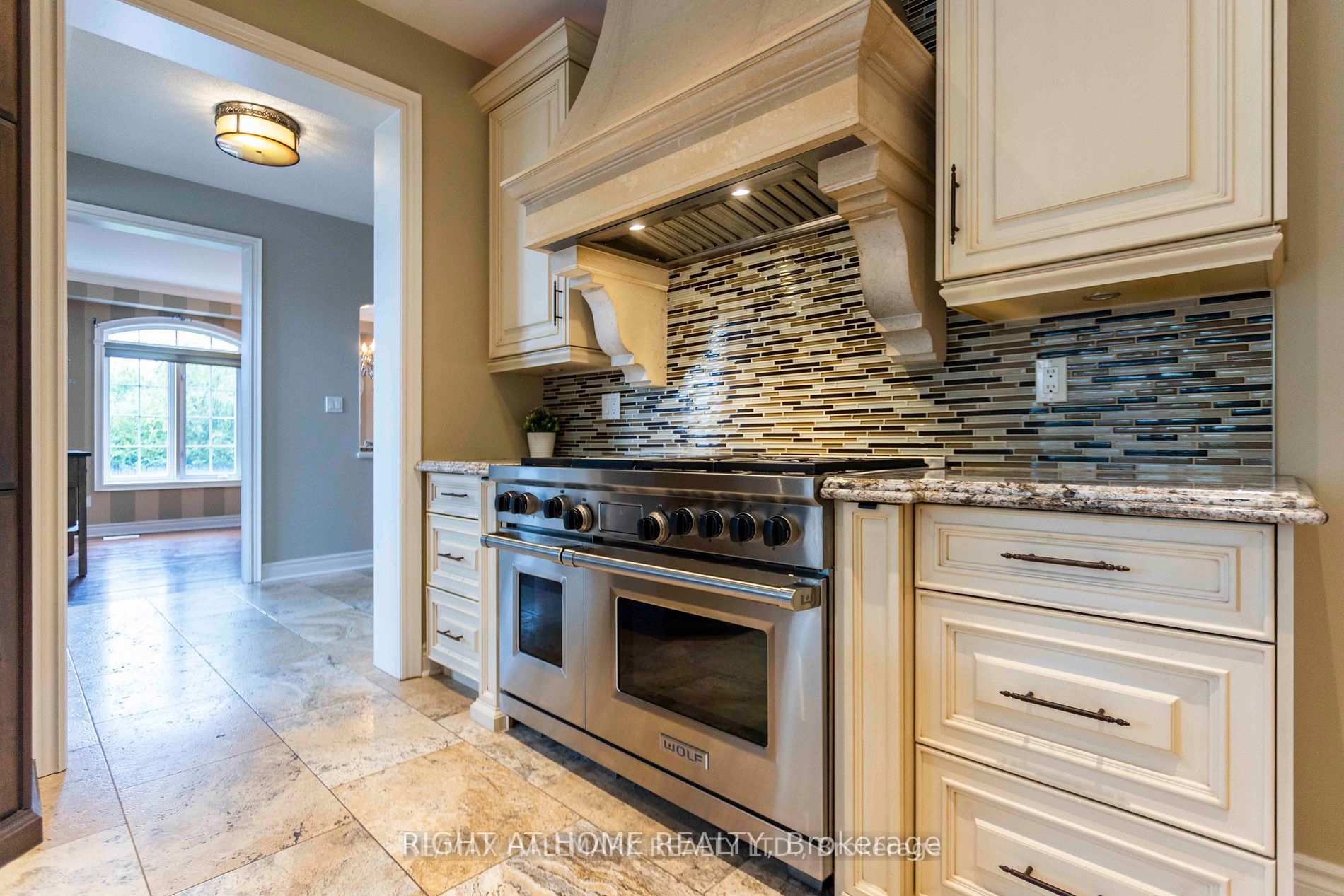 27 Lennon Crt