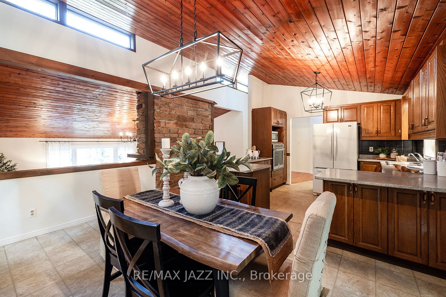 2220 Boundary Road