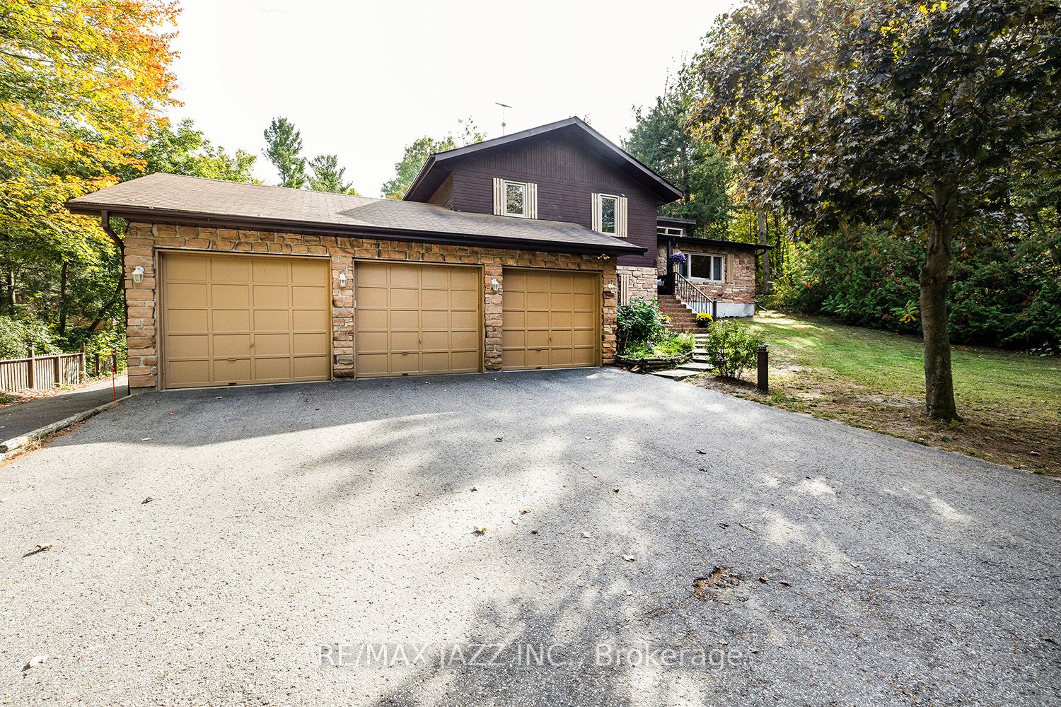 2220 Boundary Road