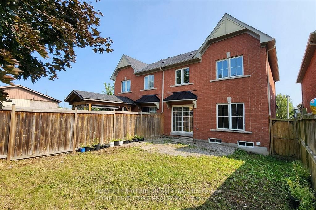 60 Boyd Crescent