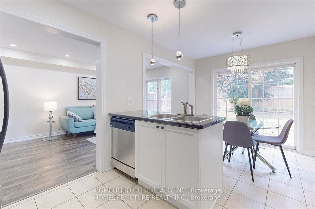 60 Boyd Crescent