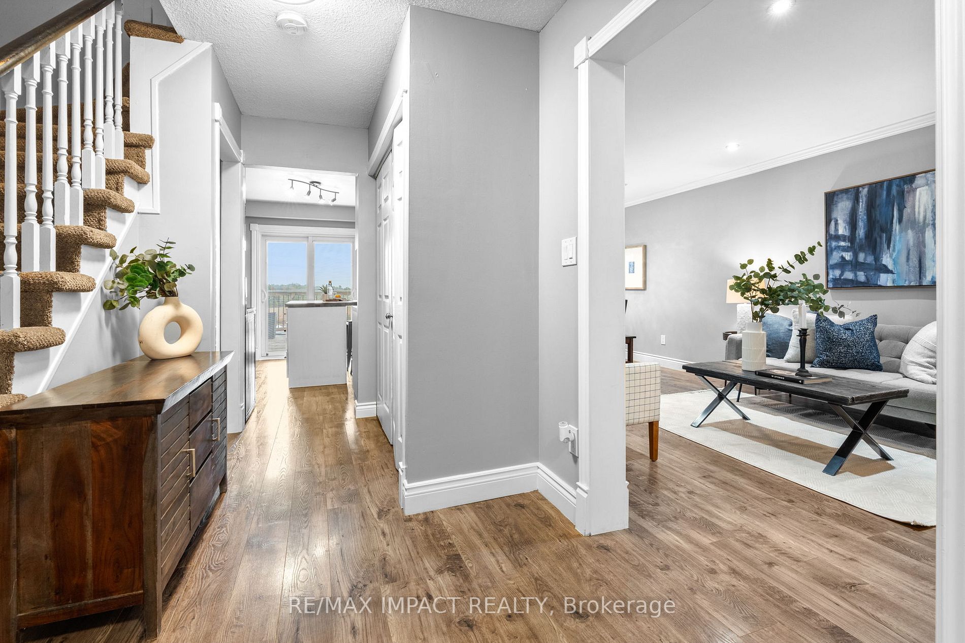 61 Champine Sq