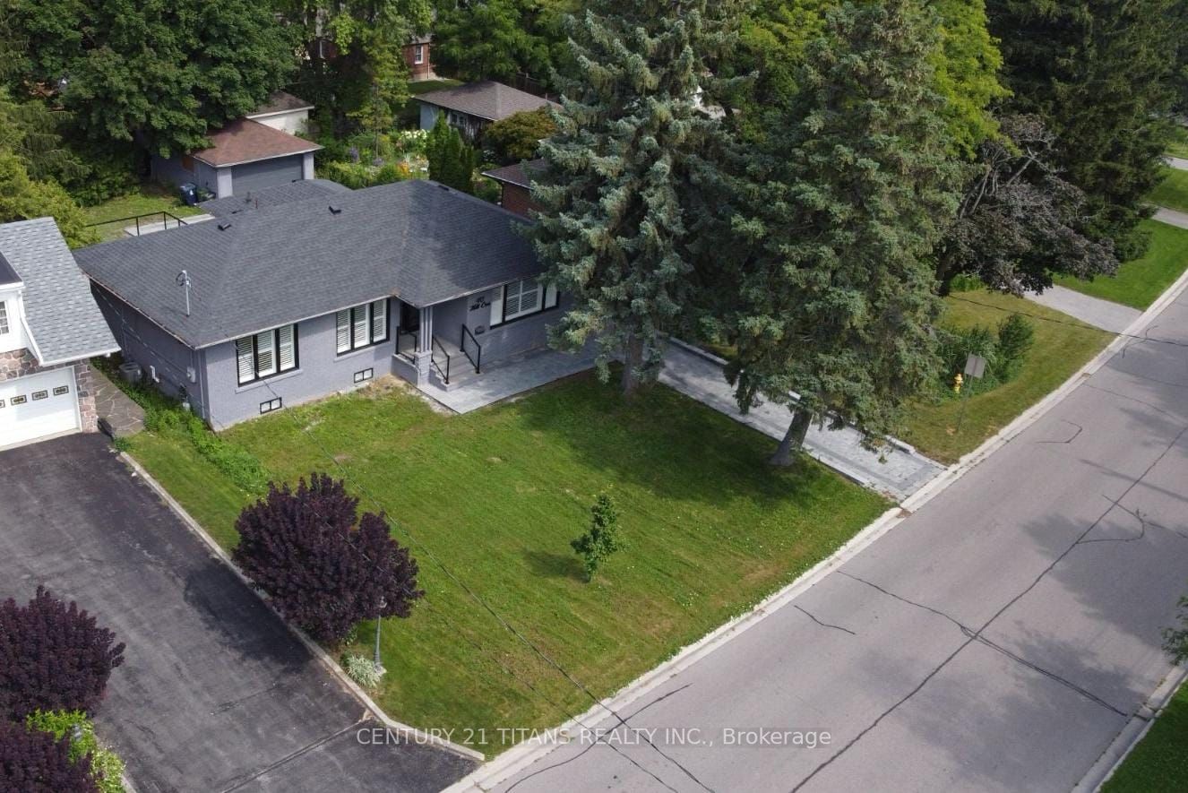 40 Hill Cres N