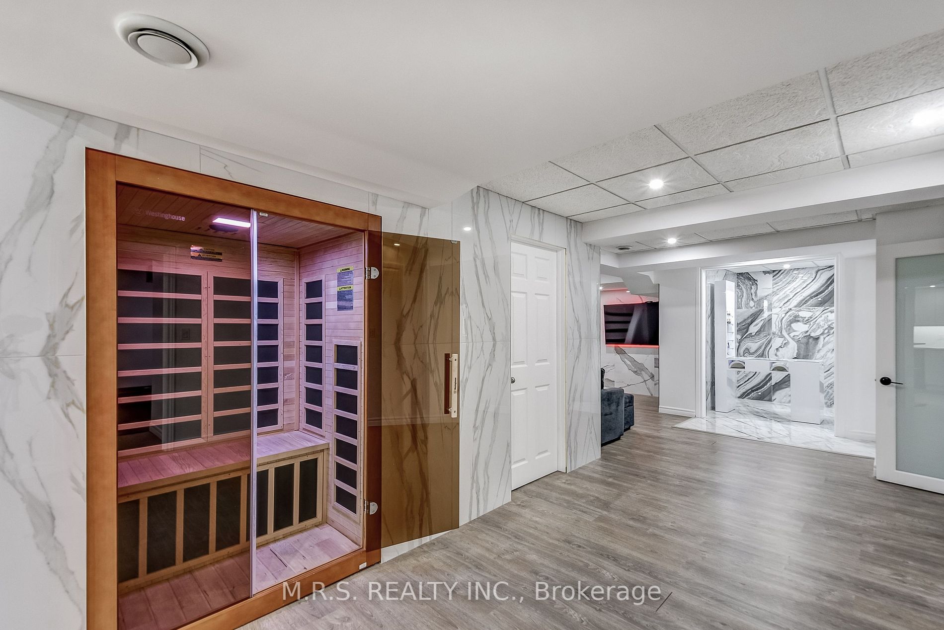 110 Glenabbey Dr