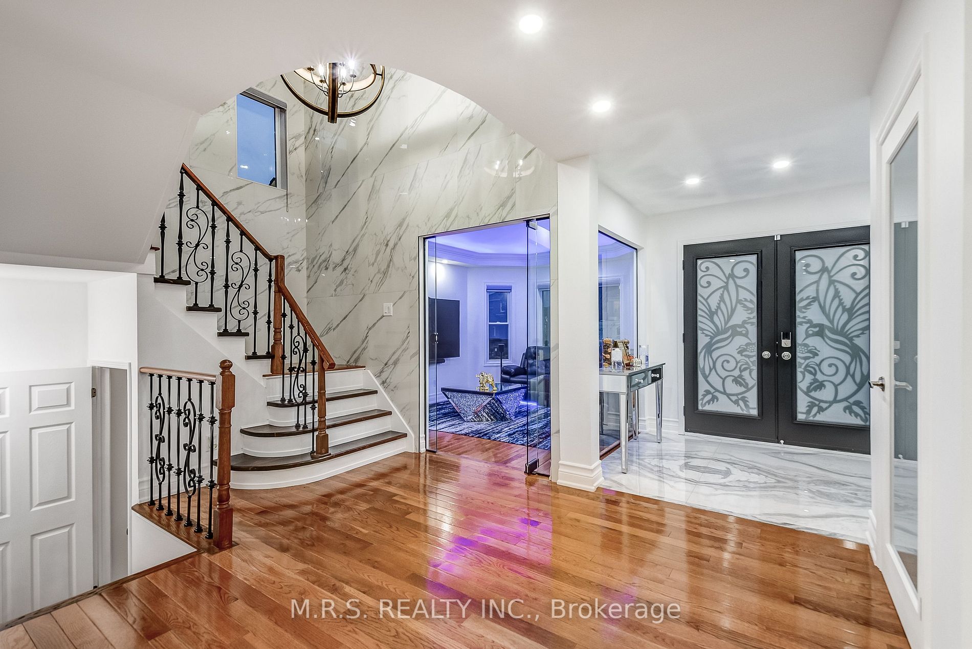 110 Glenabbey Dr