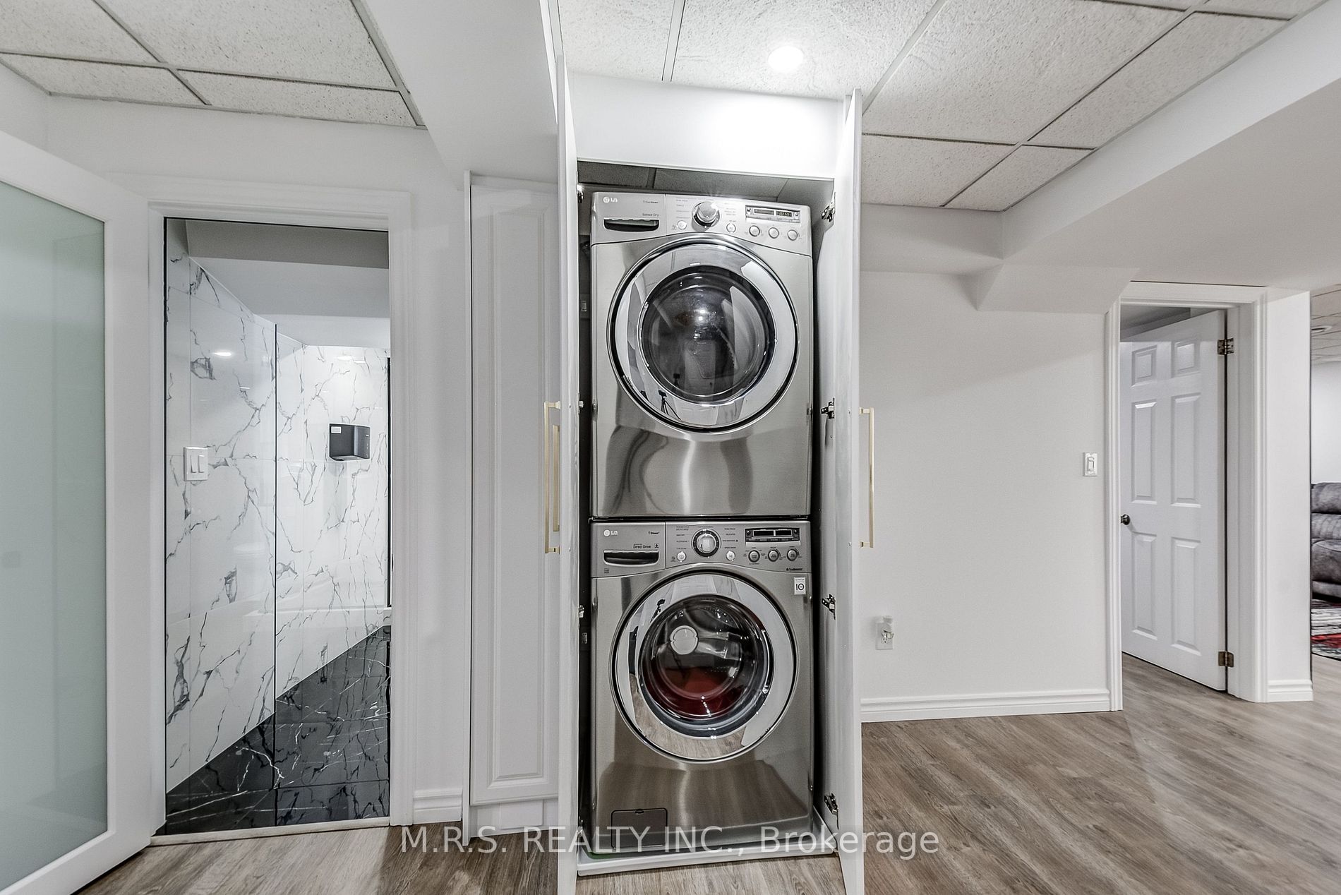 110 Glenabbey Dr
