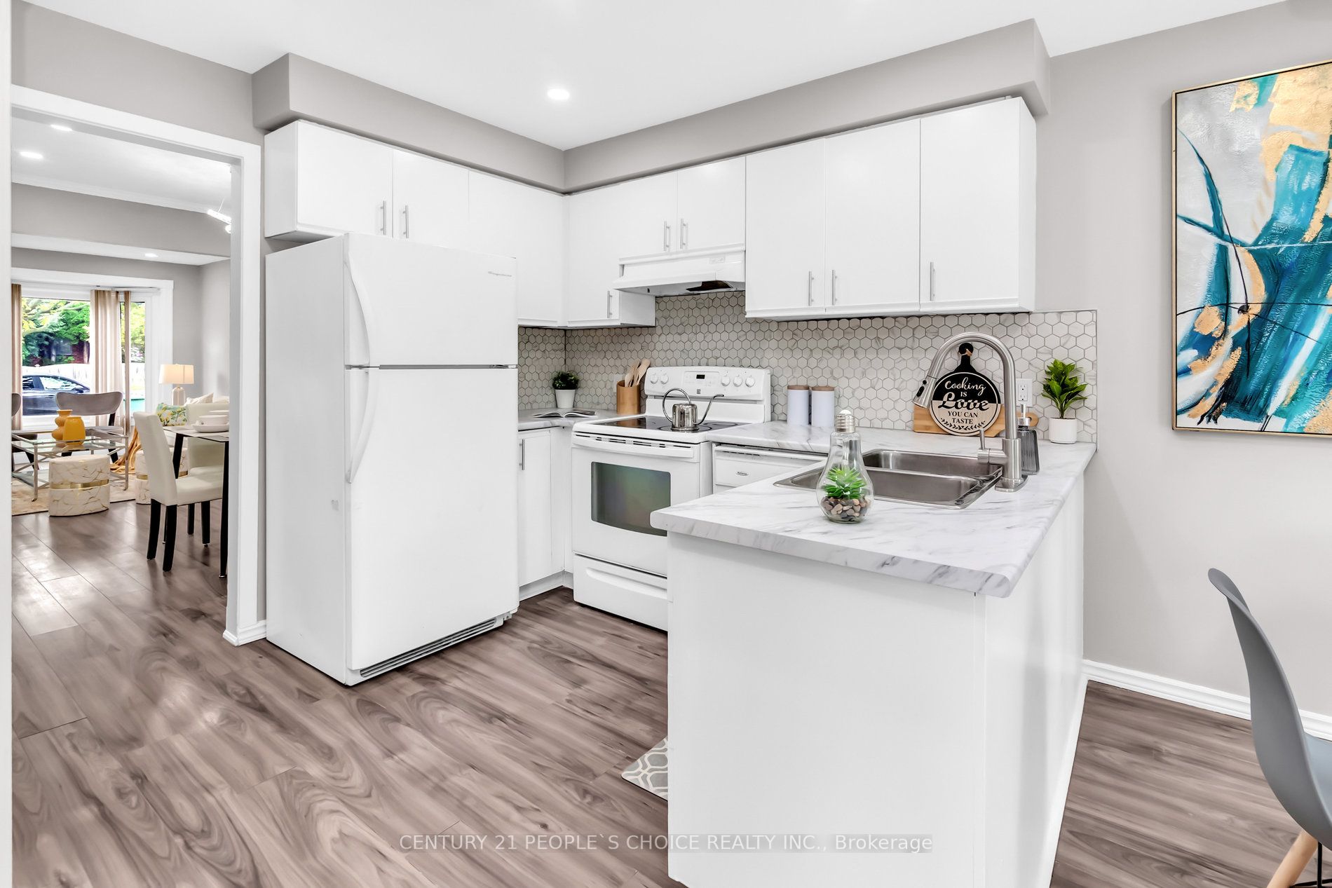 769 Attersley Dr