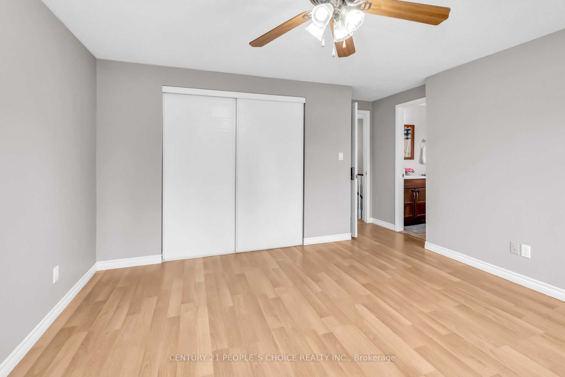 769 Attersley Dr