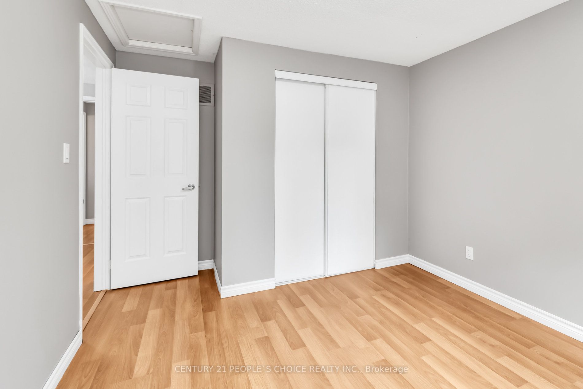 769 Attersley Dr