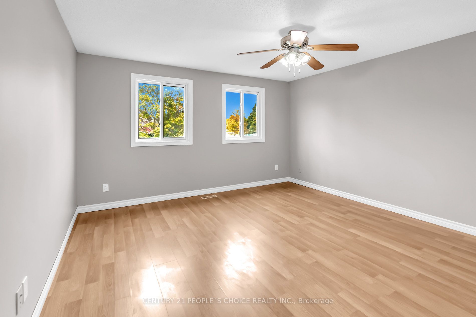 769 Attersley Dr