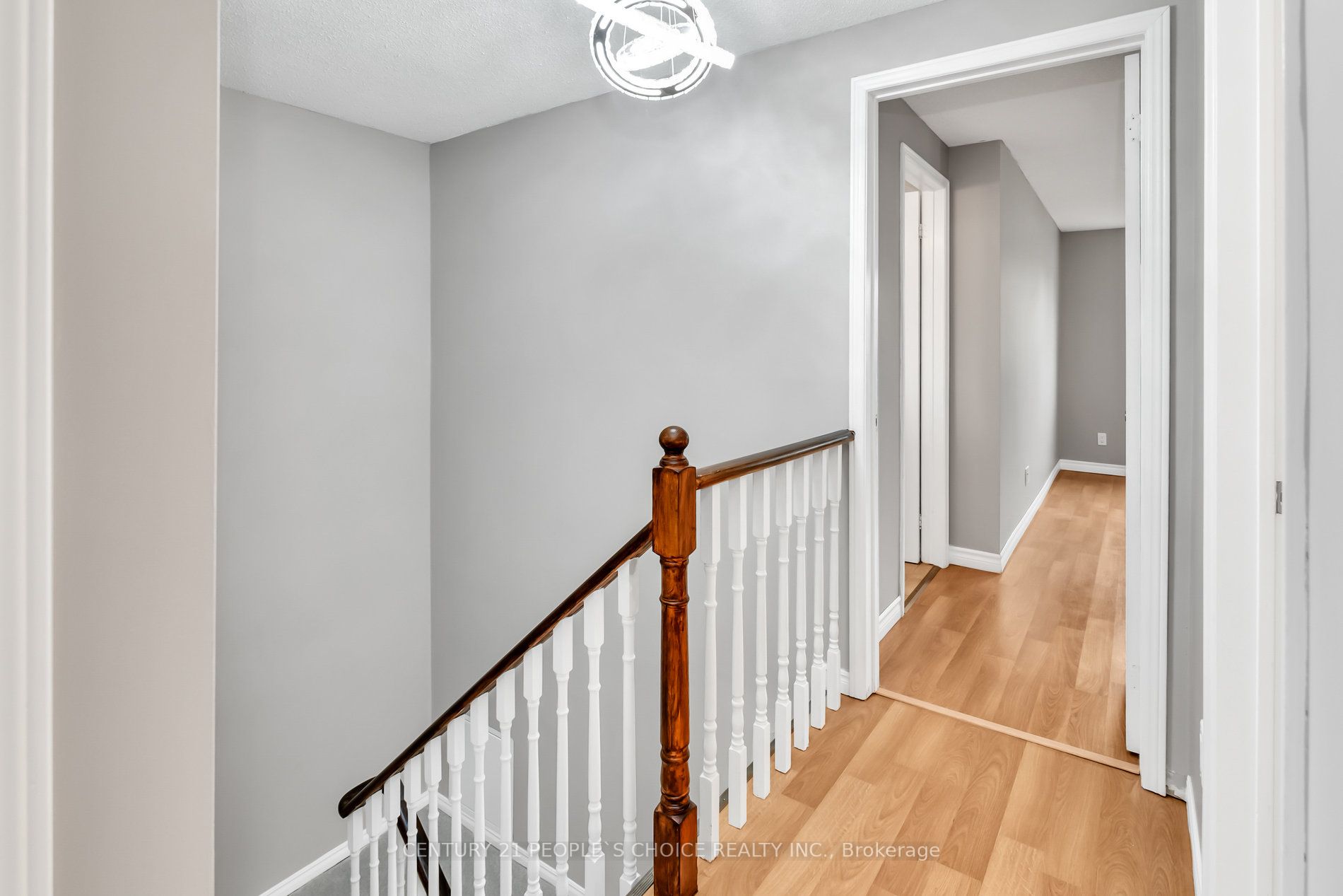 769 Attersley Dr