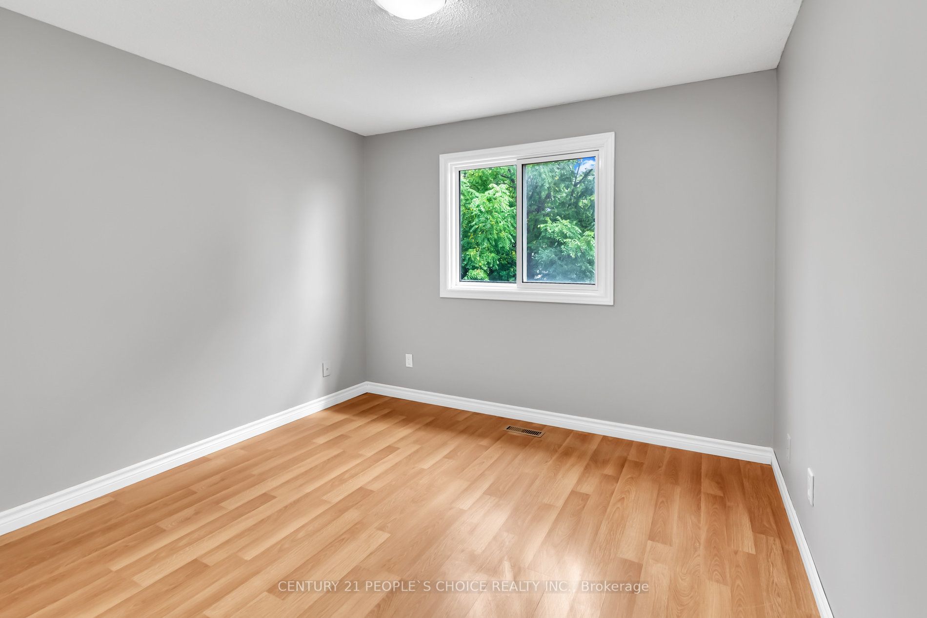 769 Attersley Dr