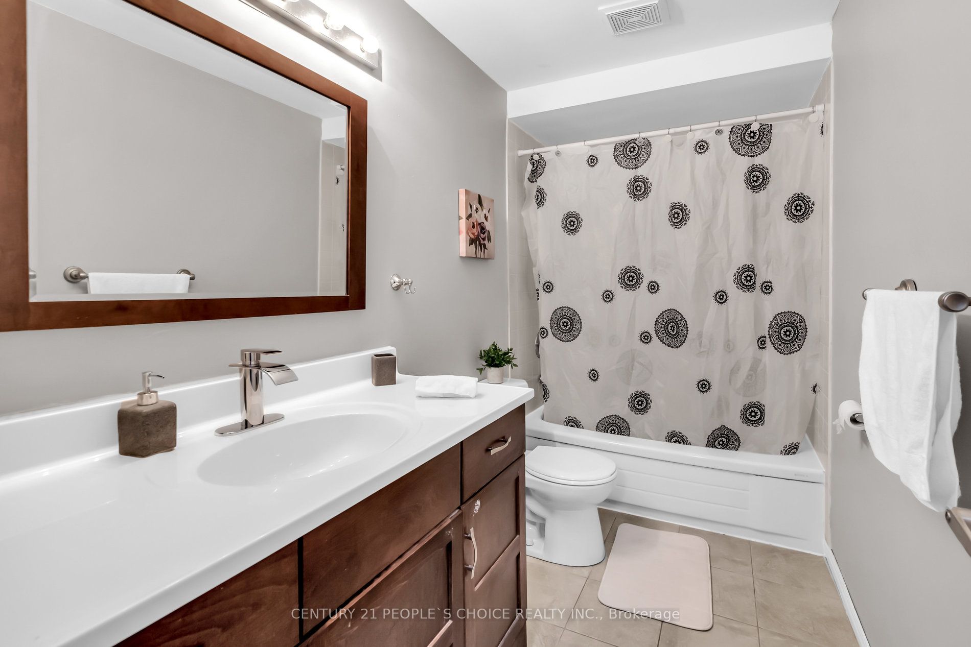 769 Attersley Dr
