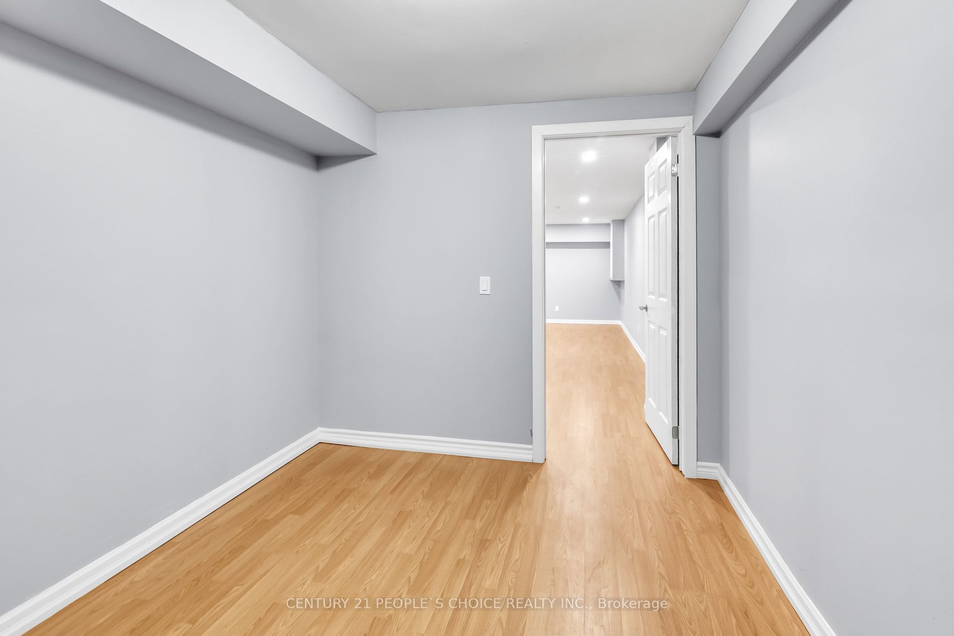 769 Attersley Dr