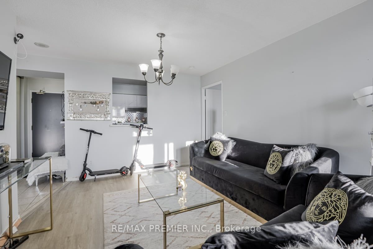 330 Mccowan Rd, #1114