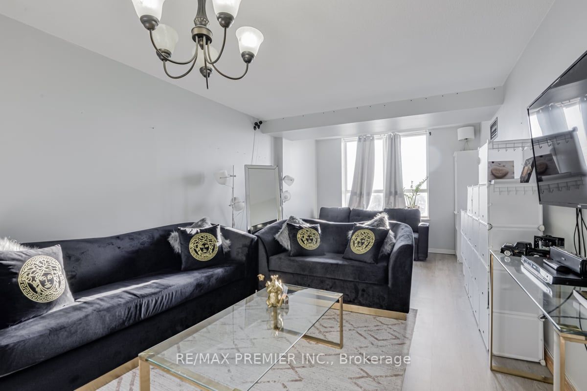 330 Mccowan Rd, #1114