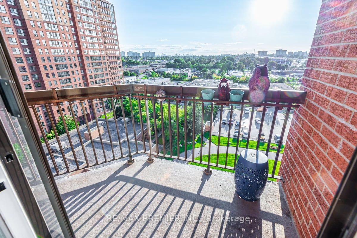 330 Mccowan Rd, #1114