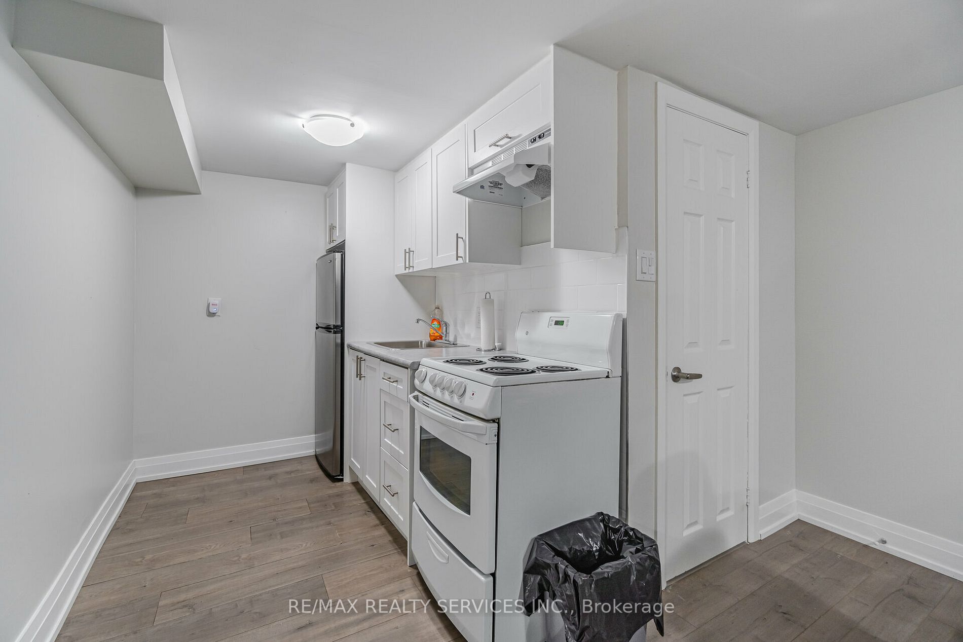 89 Darlingside Dr