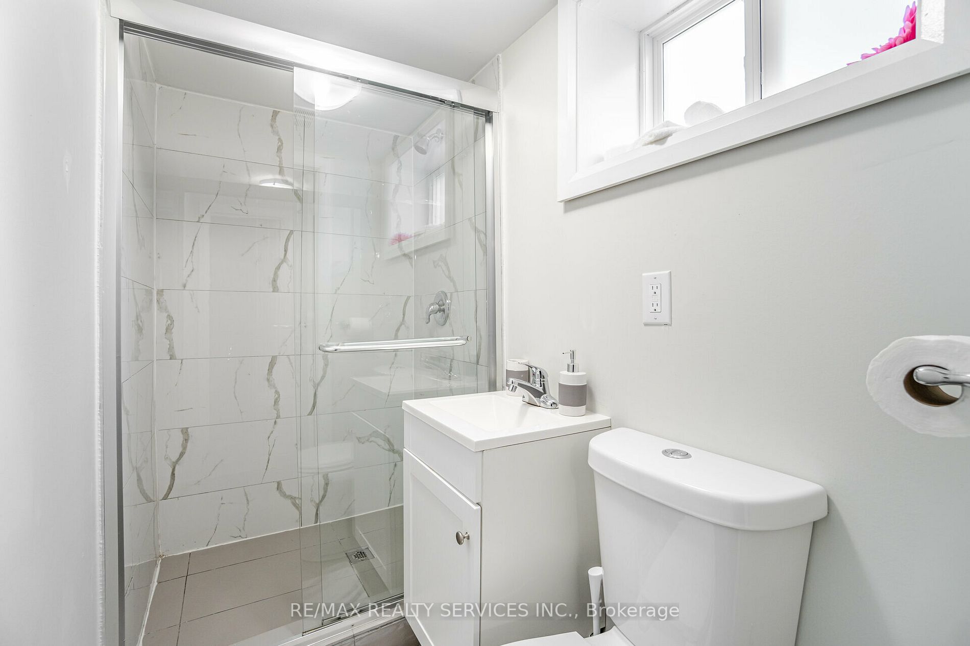 89 Darlingside Dr