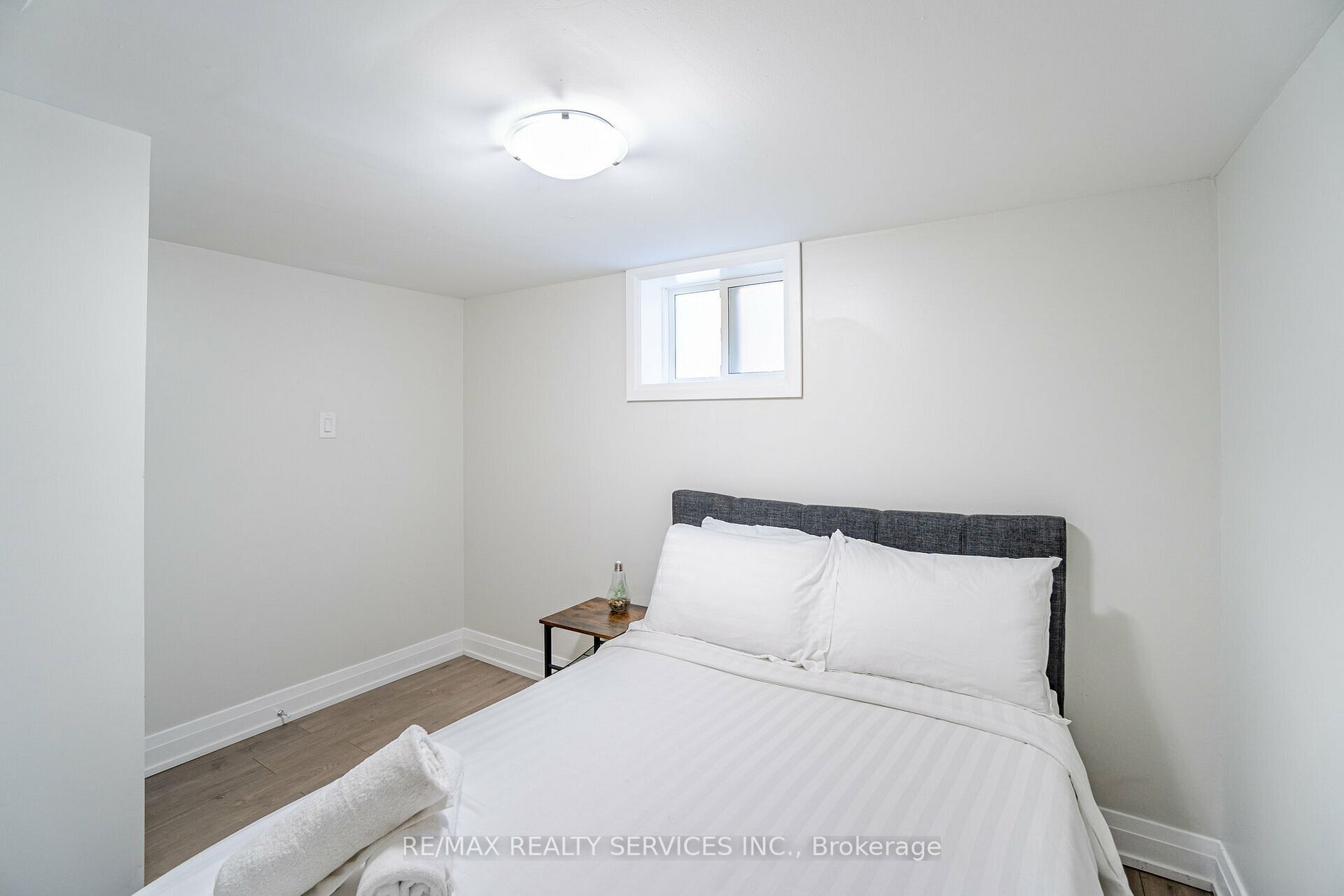 89 Darlingside Dr