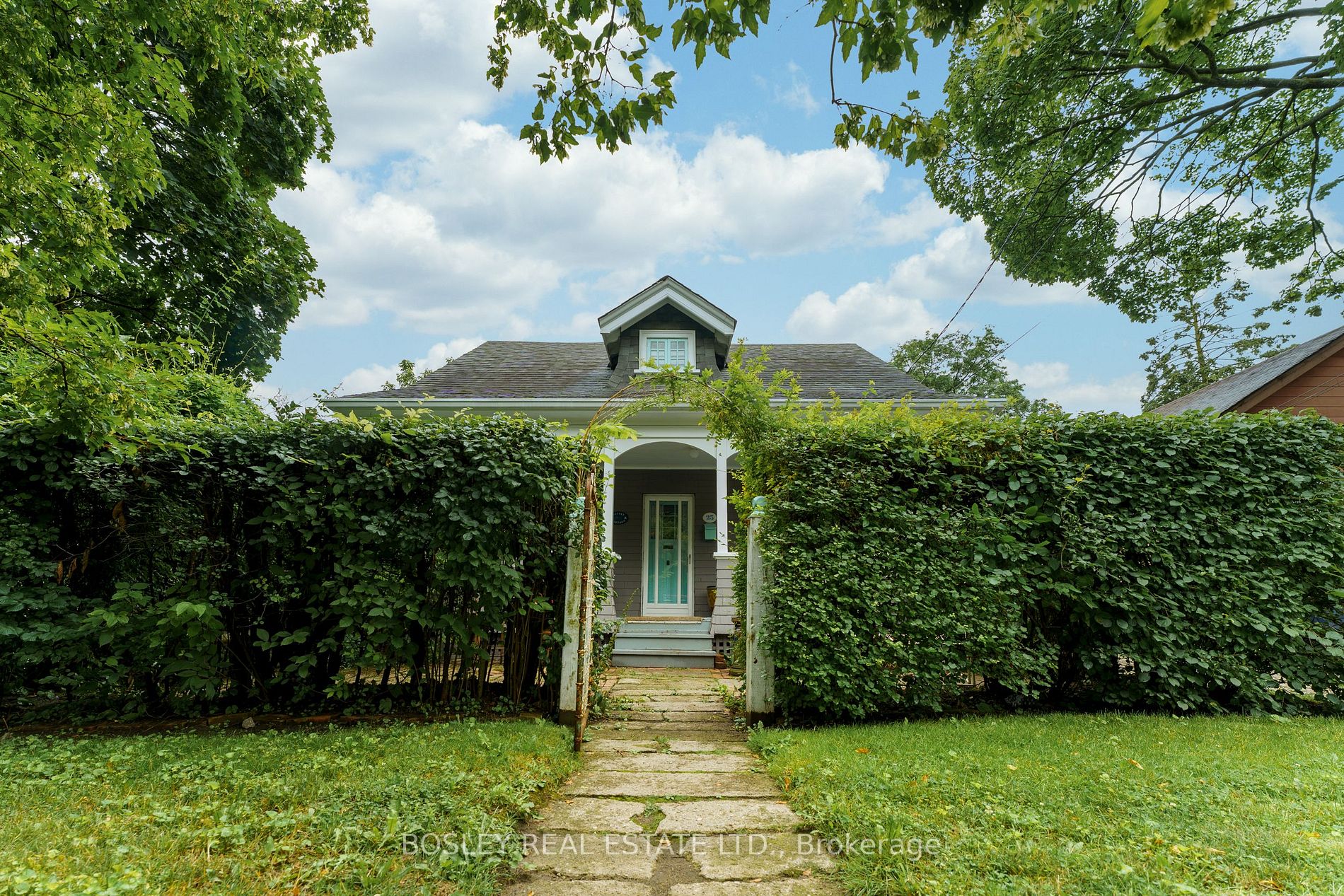 23 Midburn Avenue