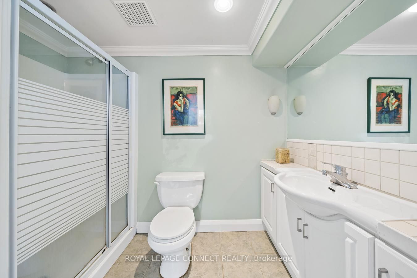 70 Pine Cres
