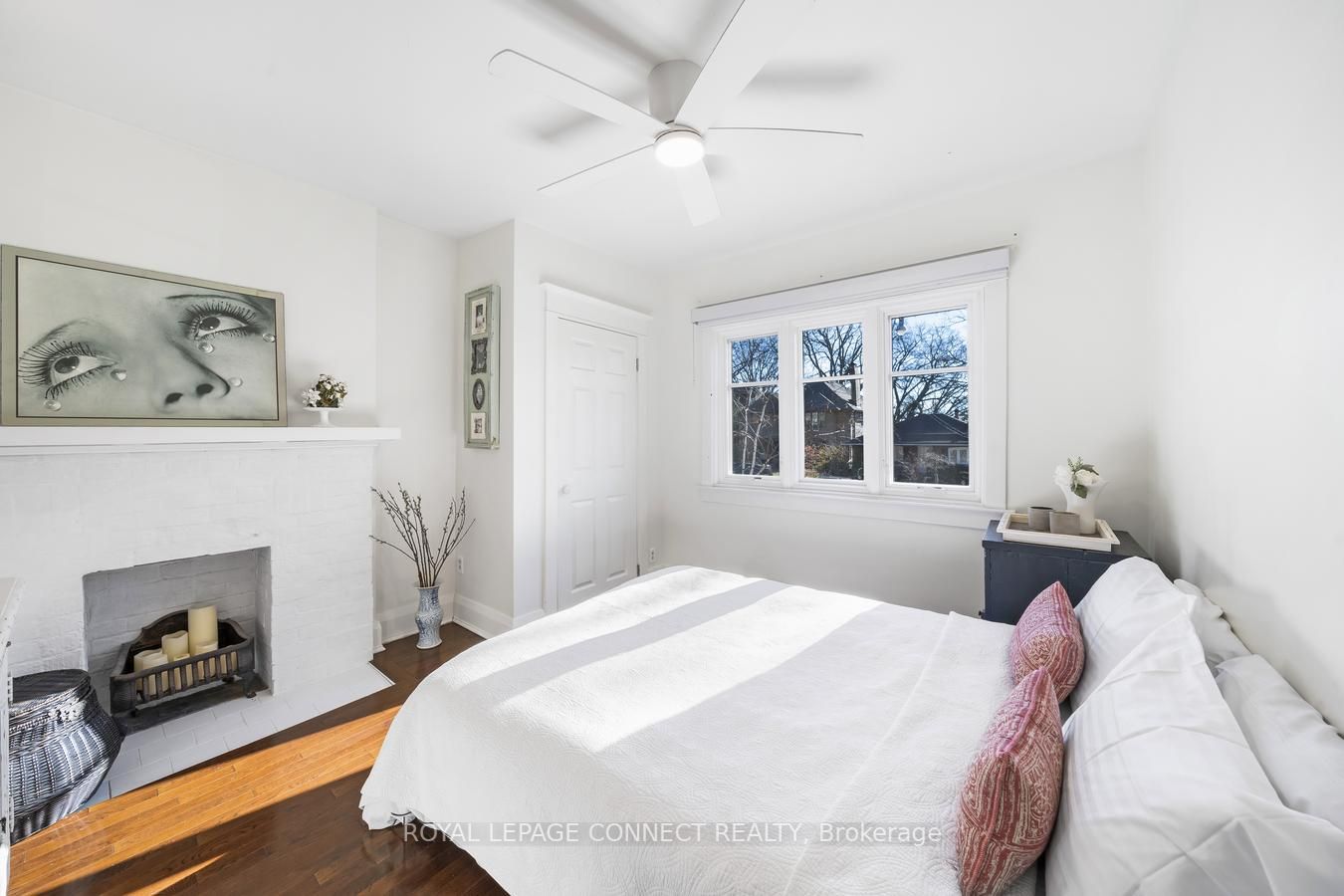 70 Pine Cres