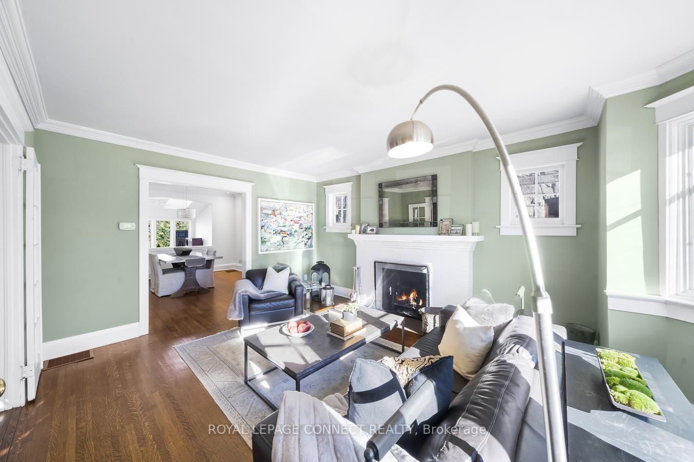 70 Pine Cres