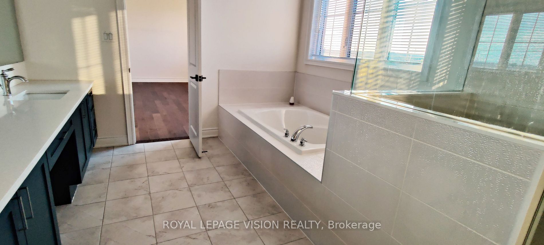 33 Olerud Dr