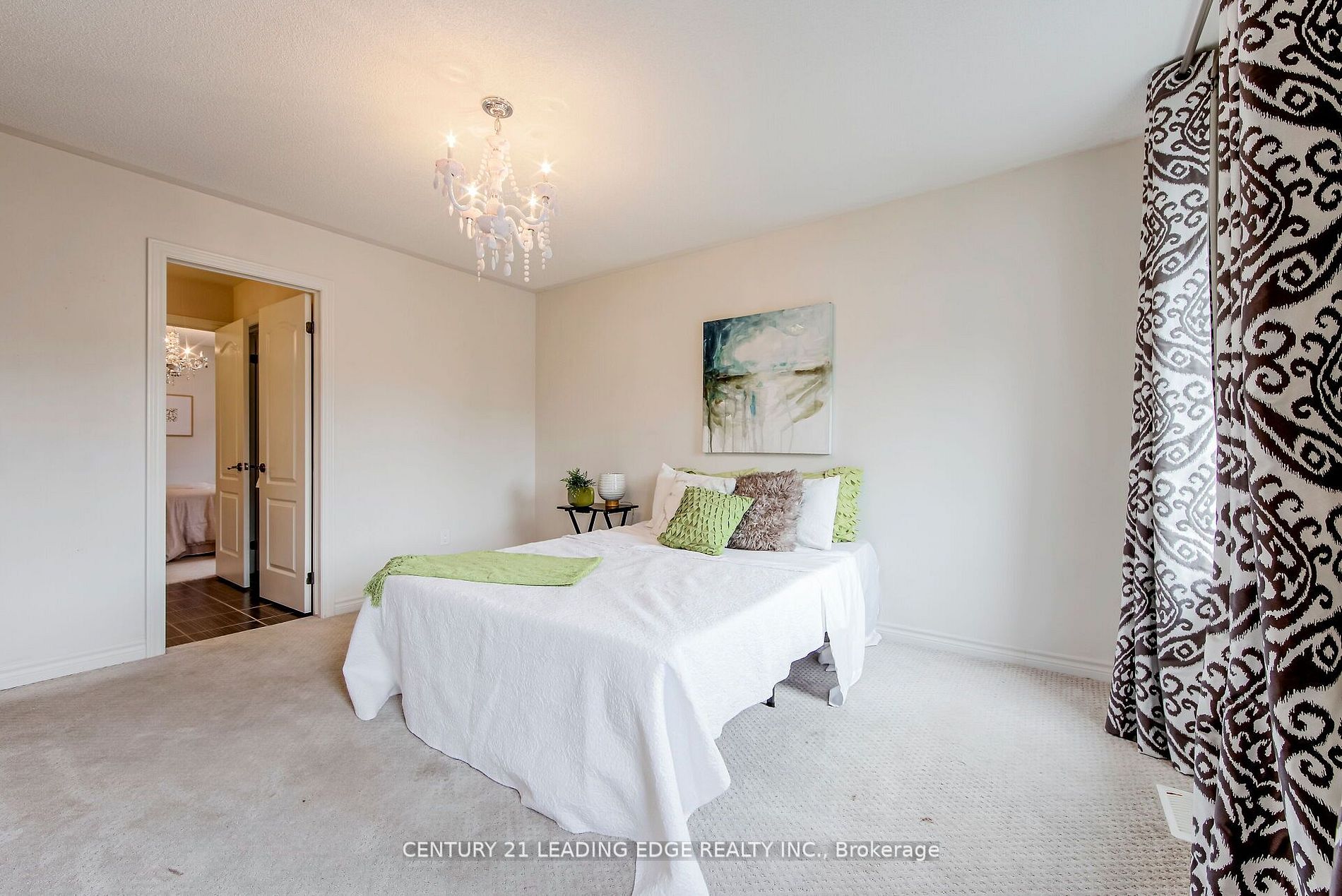 6 North Glen Blvd