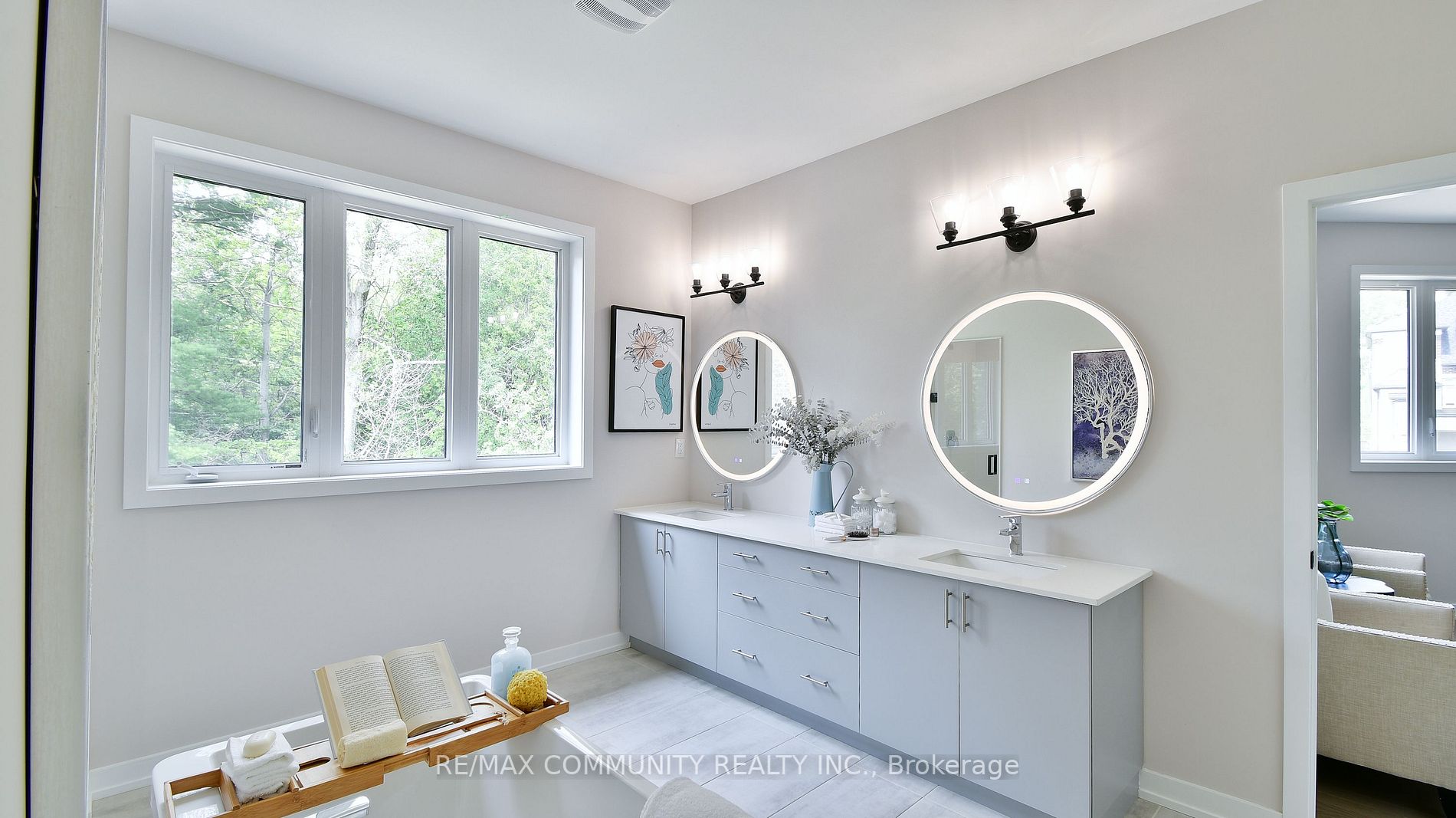 400 Finch Avenue E, #5