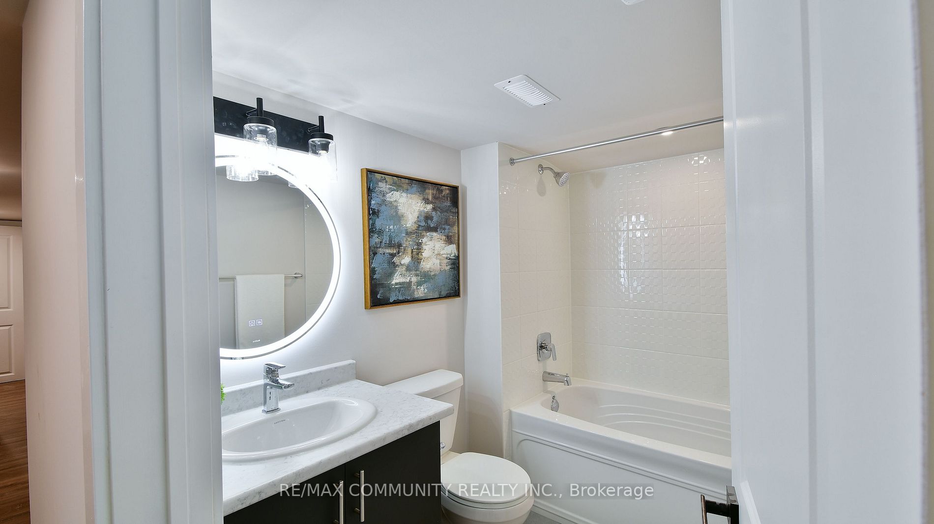 400 Finch Avenue E, #5