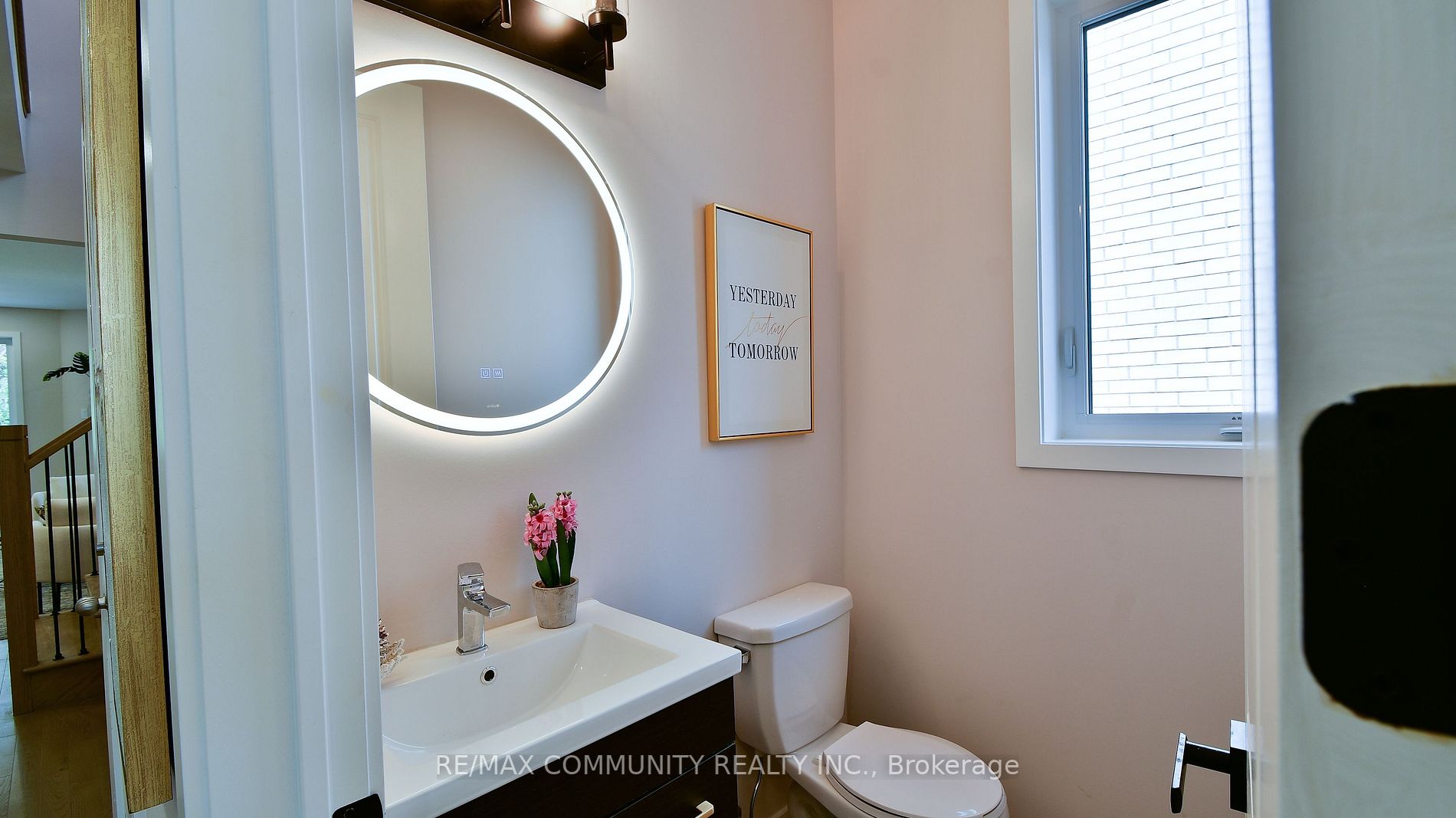 400 Finch Avenue E, #5