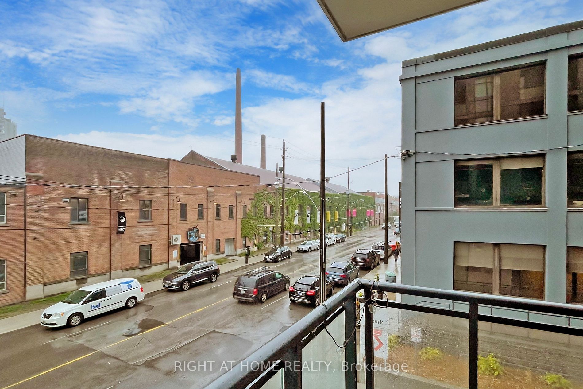 1190 Dundas St E, #220
