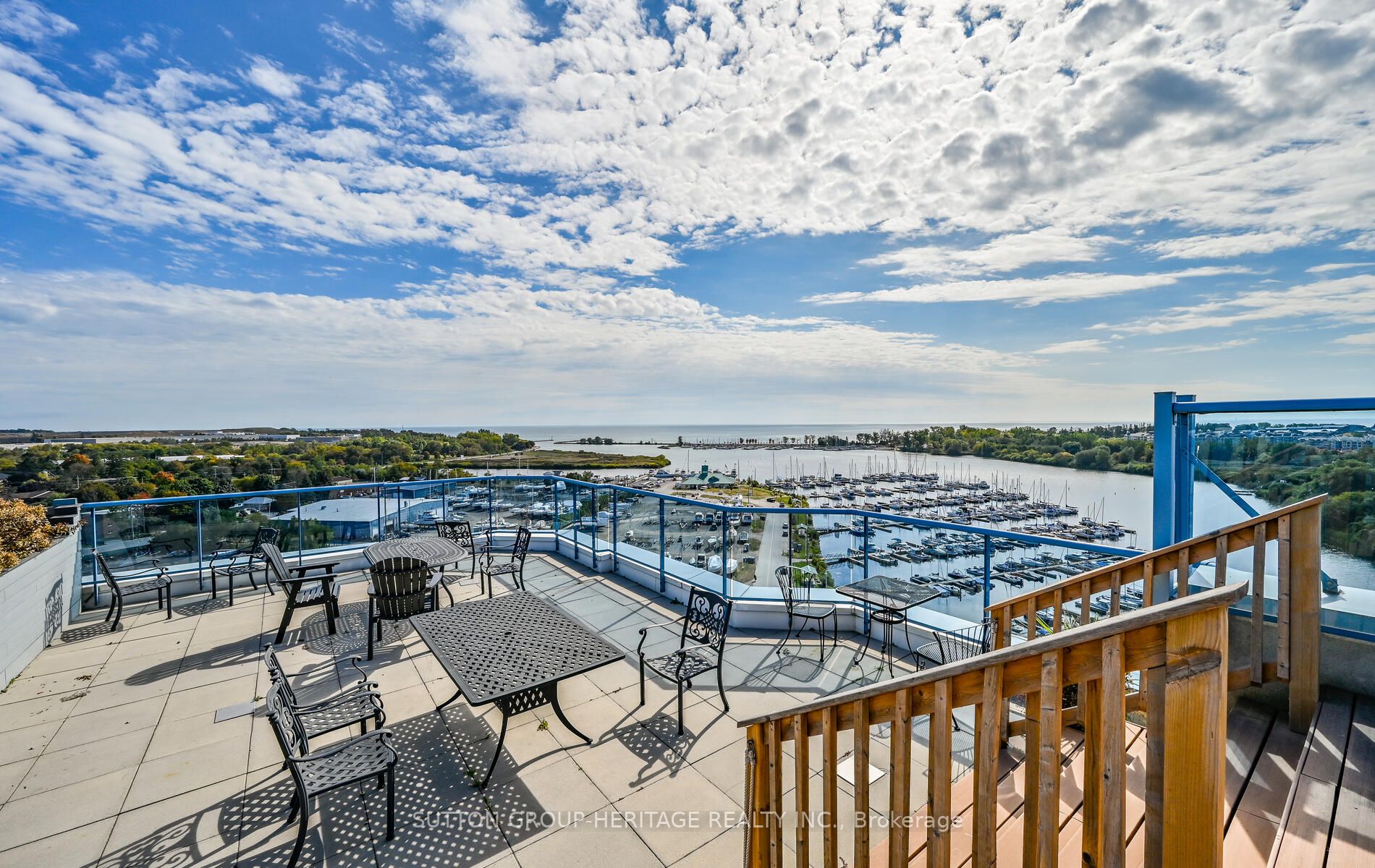 340 Watson Street W, #901