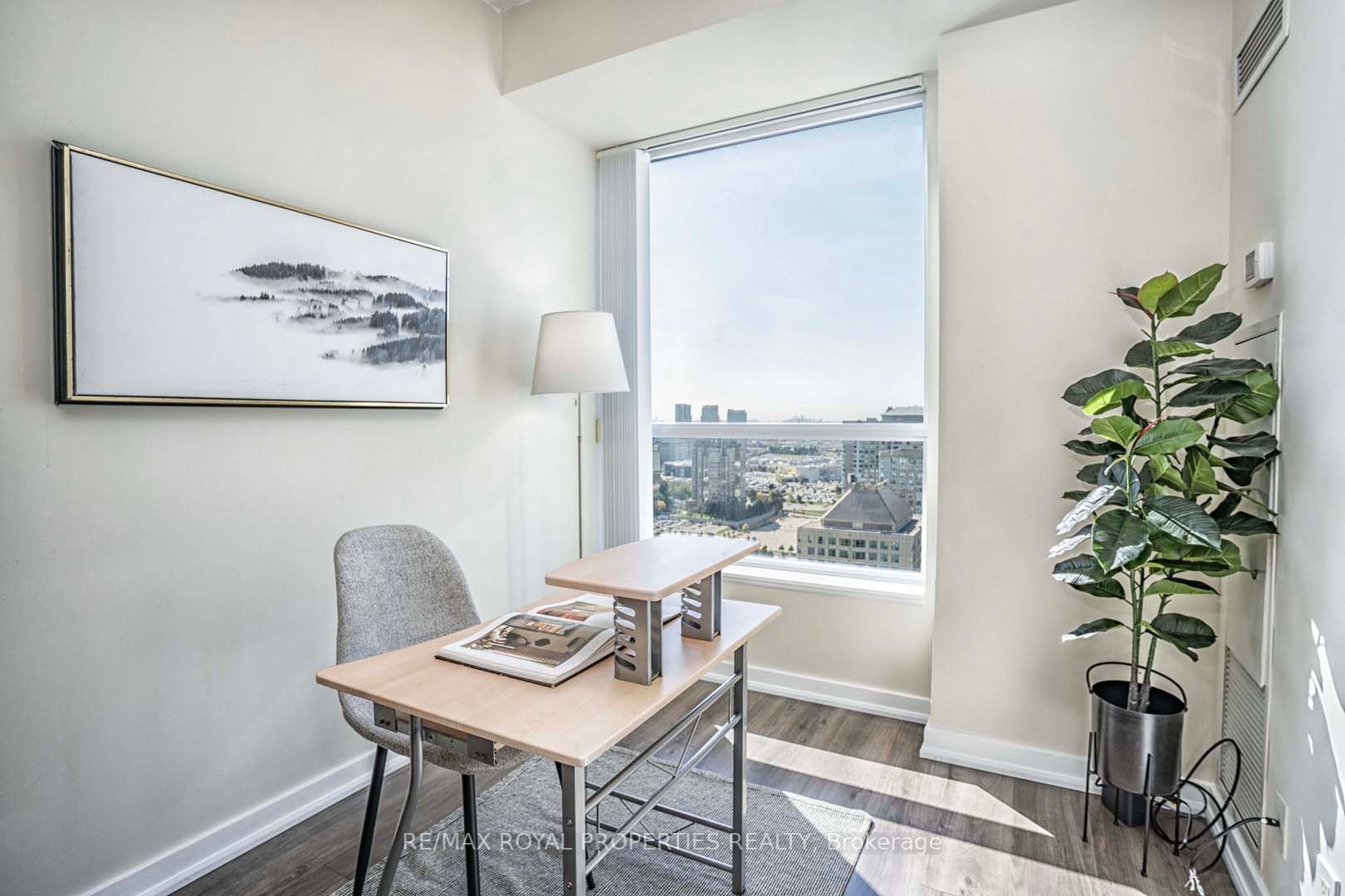 38 Lee Centre Dr, #Ph303