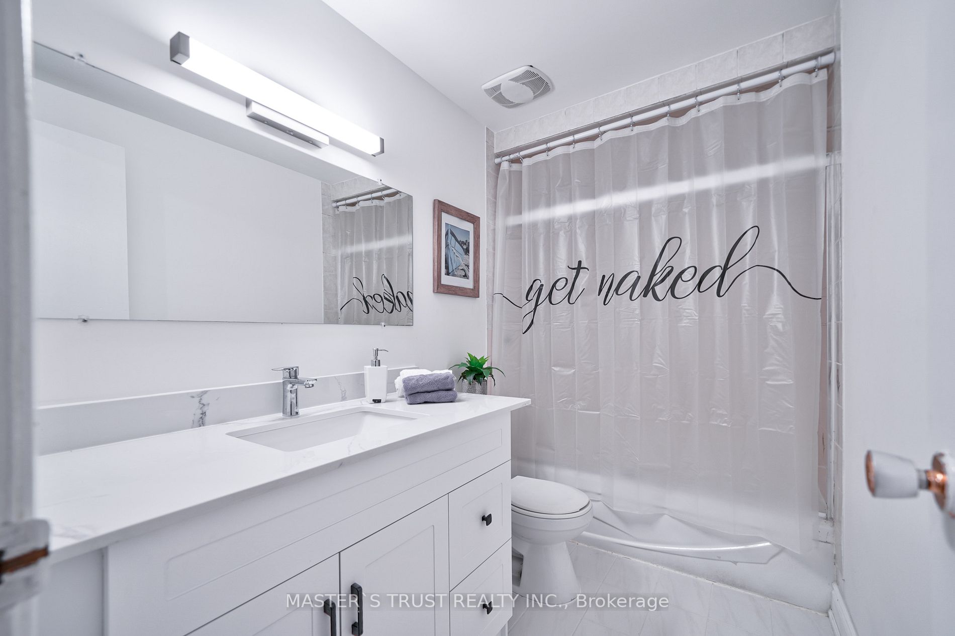 81 Rakewood Cres