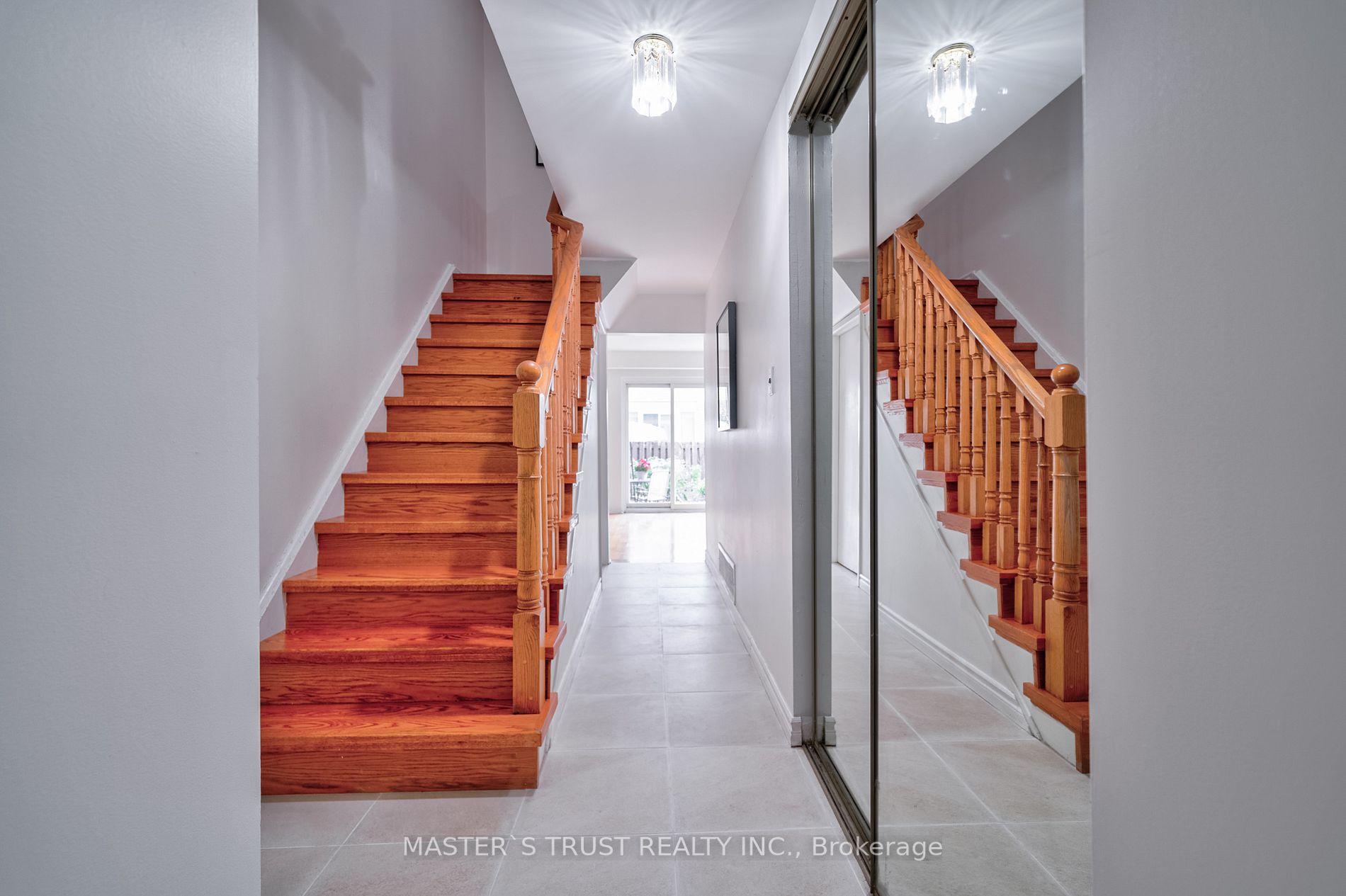 81 Rakewood Cres