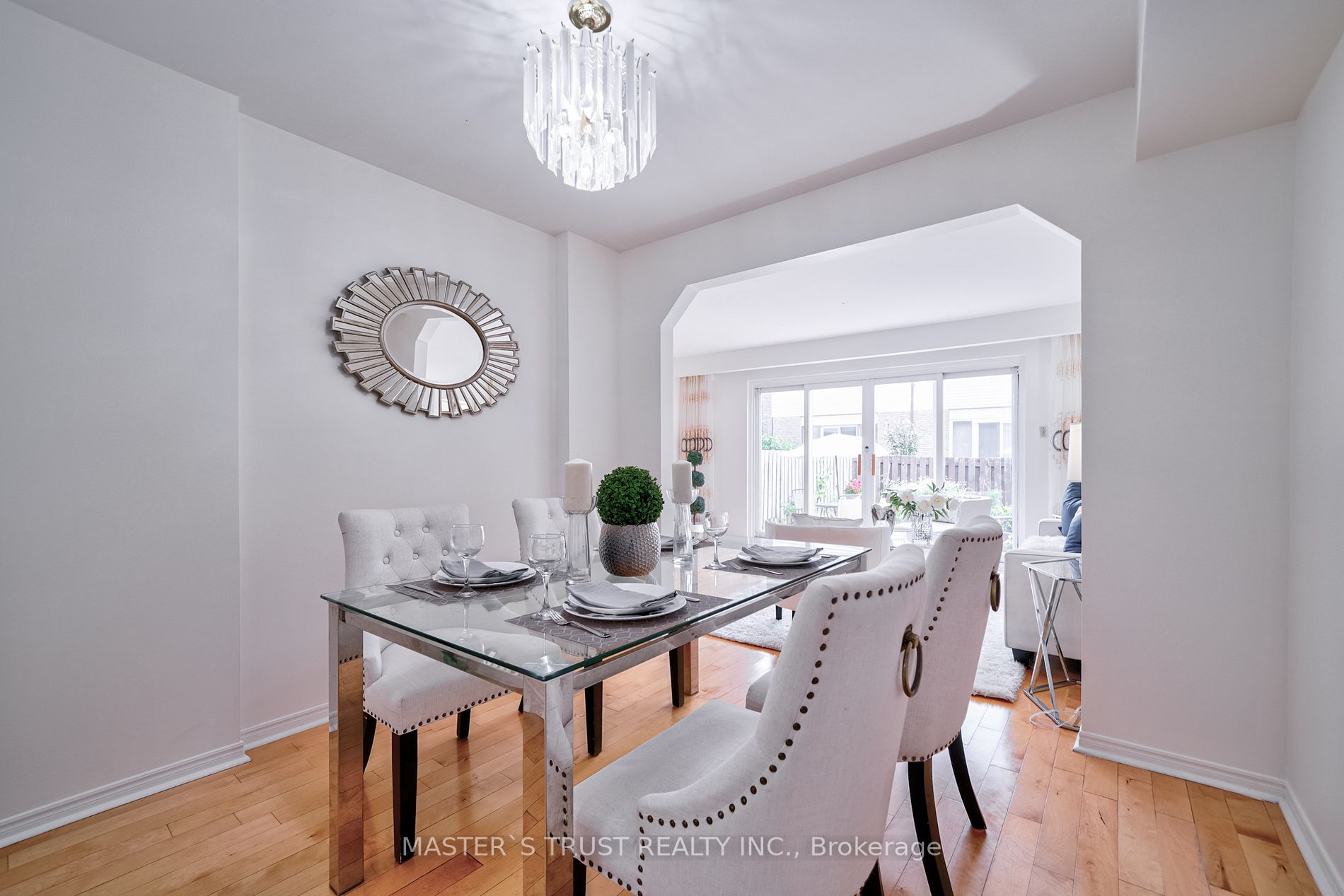 81 Rakewood Cres