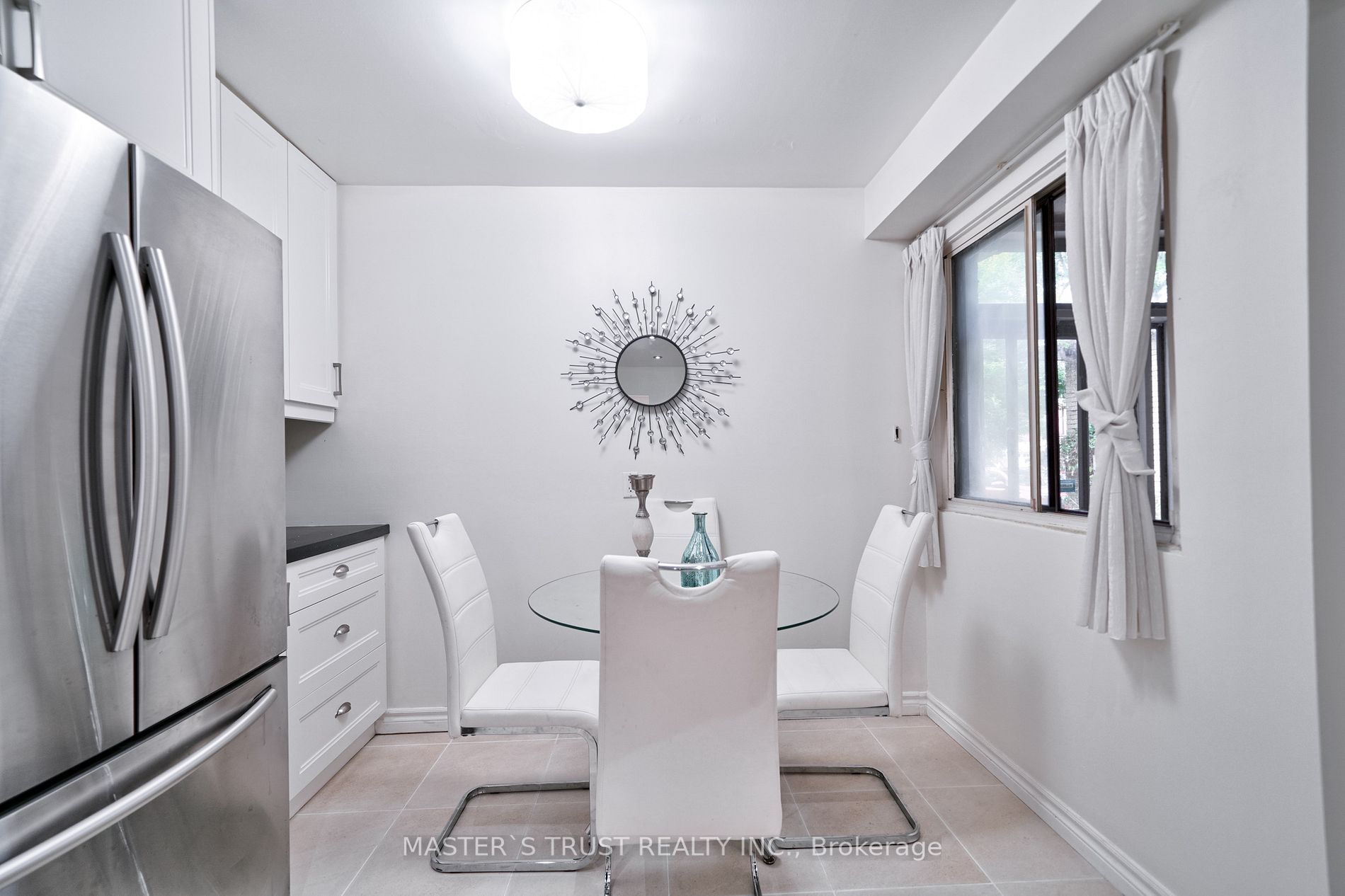 81 Rakewood Cres