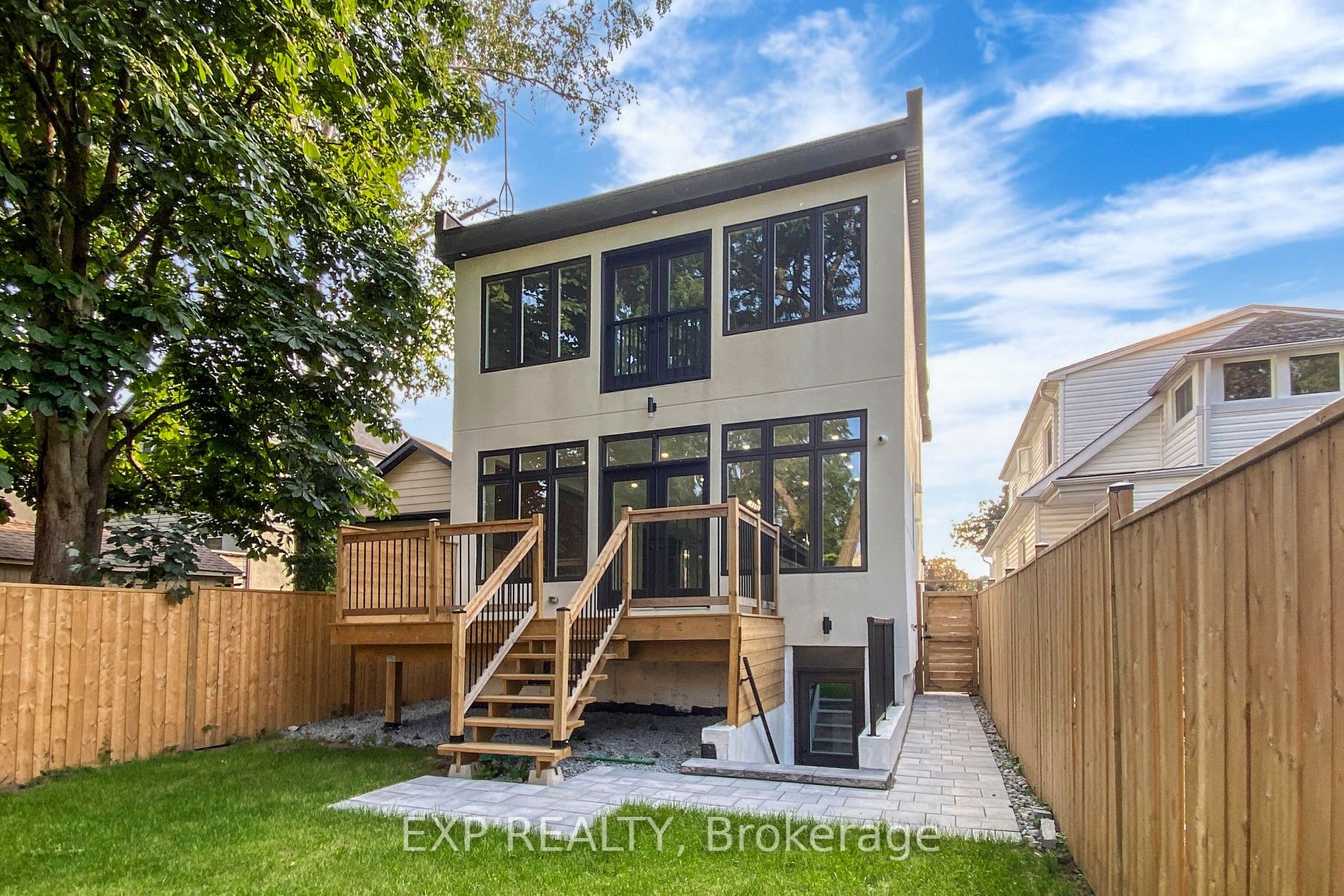 83 Kalmar Ave